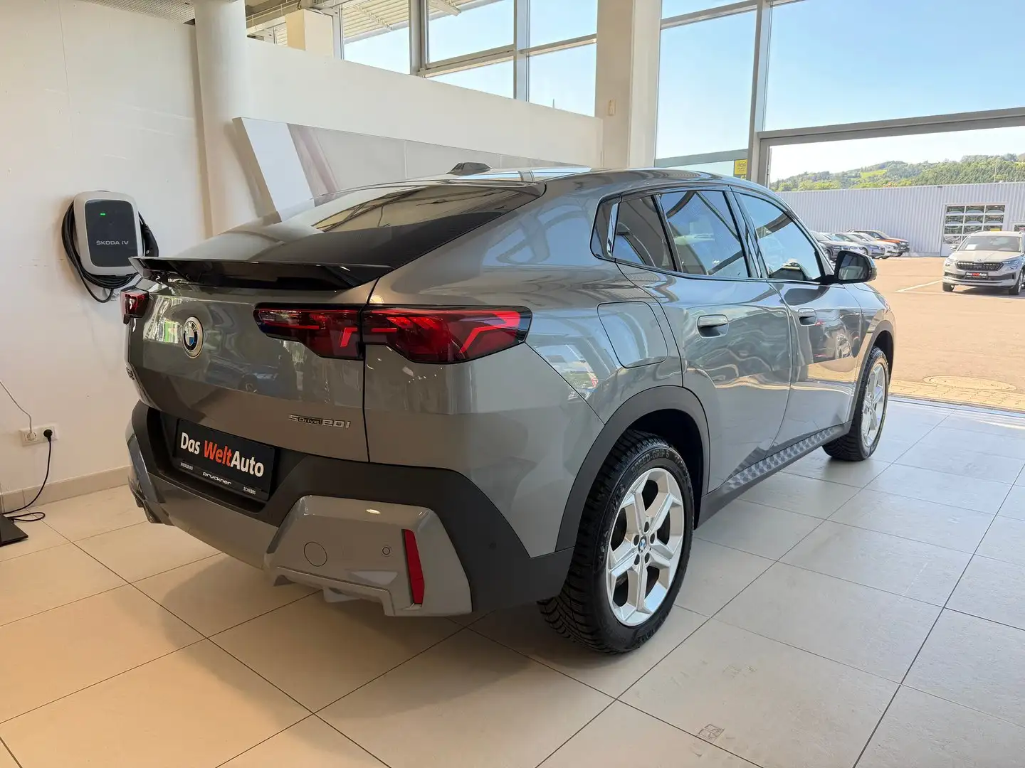 BMW X2 sDrive20i 48V Aut. Grau - 2