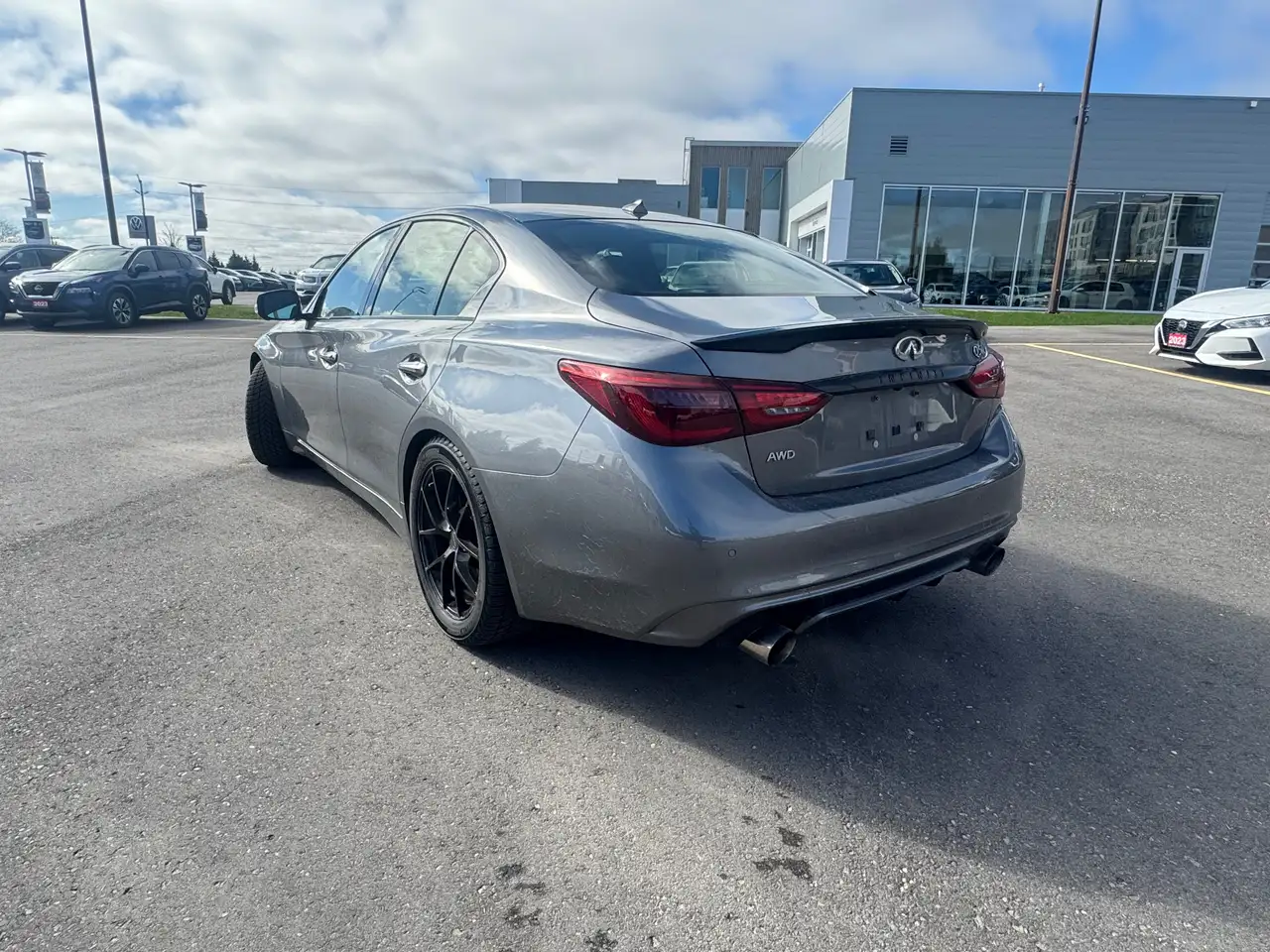 Infiniti Q50 снимка Infiniti Q50