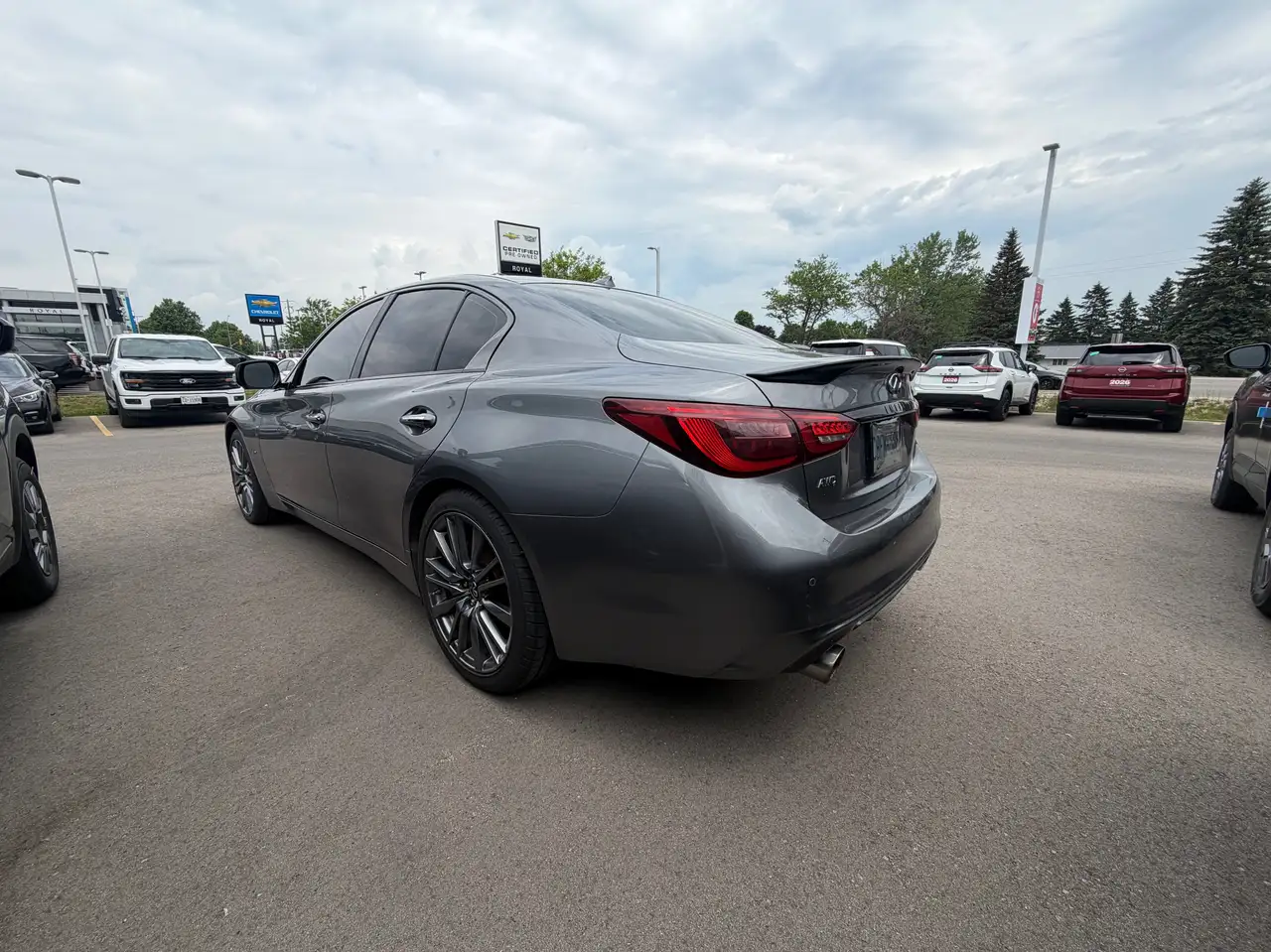 Infiniti Q50 снимка Infiniti Q50