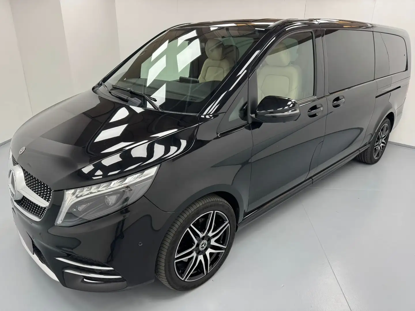 Mercedes-Benz V 300d EXTRALONG AVANTGARDE 8P AMG 4MATIC G-TRONIC Nero - 1