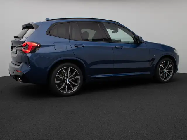 BMW X3 M view 6