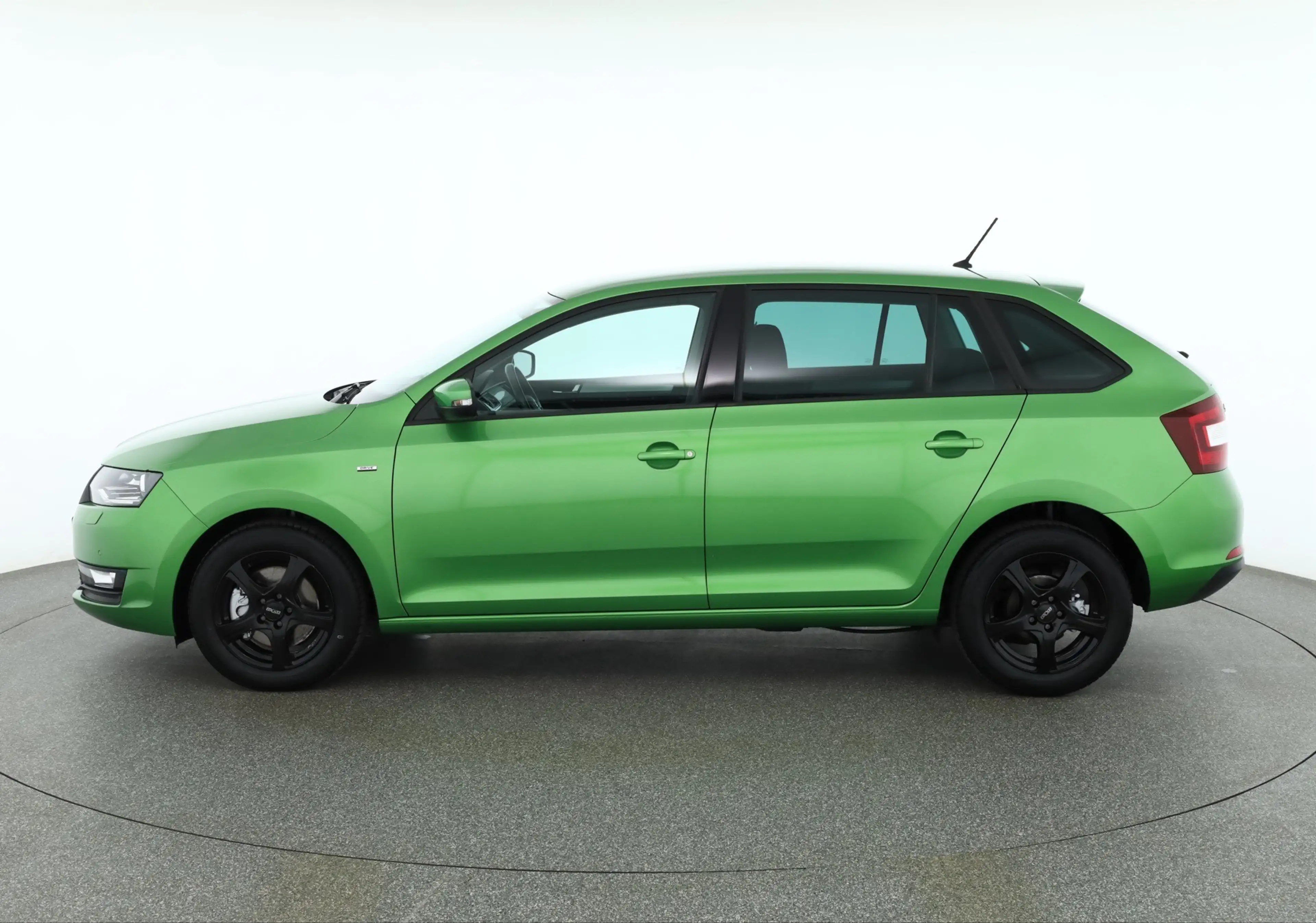 Skoda Rapid/Spaceback Rapid Spaceback 1.0 TSI Bi-Xenon Navi DAB PDC — photo 2