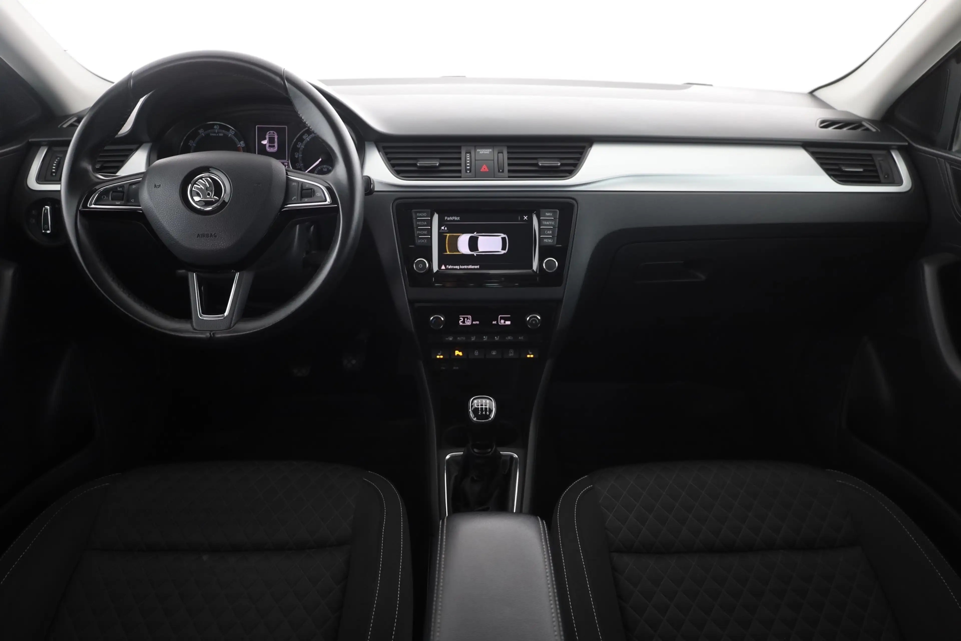 Skoda Rapid/Spaceback Rapid Spaceback 1.0 TSI Bi-Xenon Navi DAB PDC — photo 9