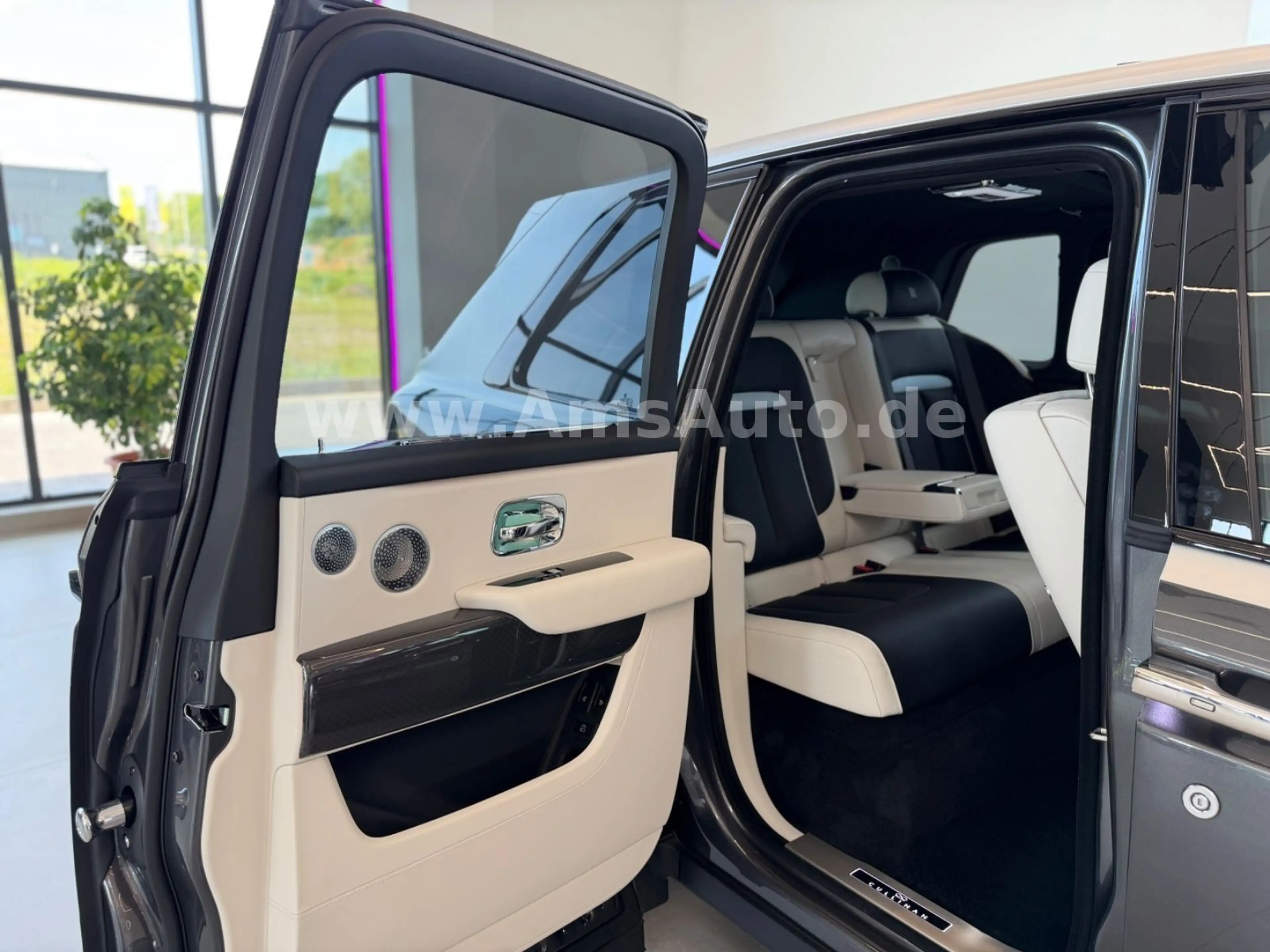 Rolls-Royce Cullinan Black Badge Novitec Overdo. RR Garantie — photo 14