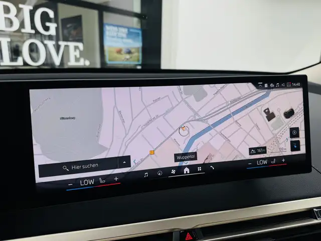 BMW Ix view 9