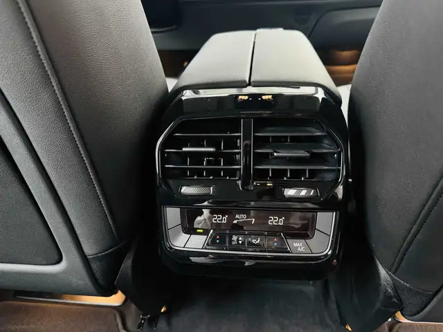 BMW Ix view 5