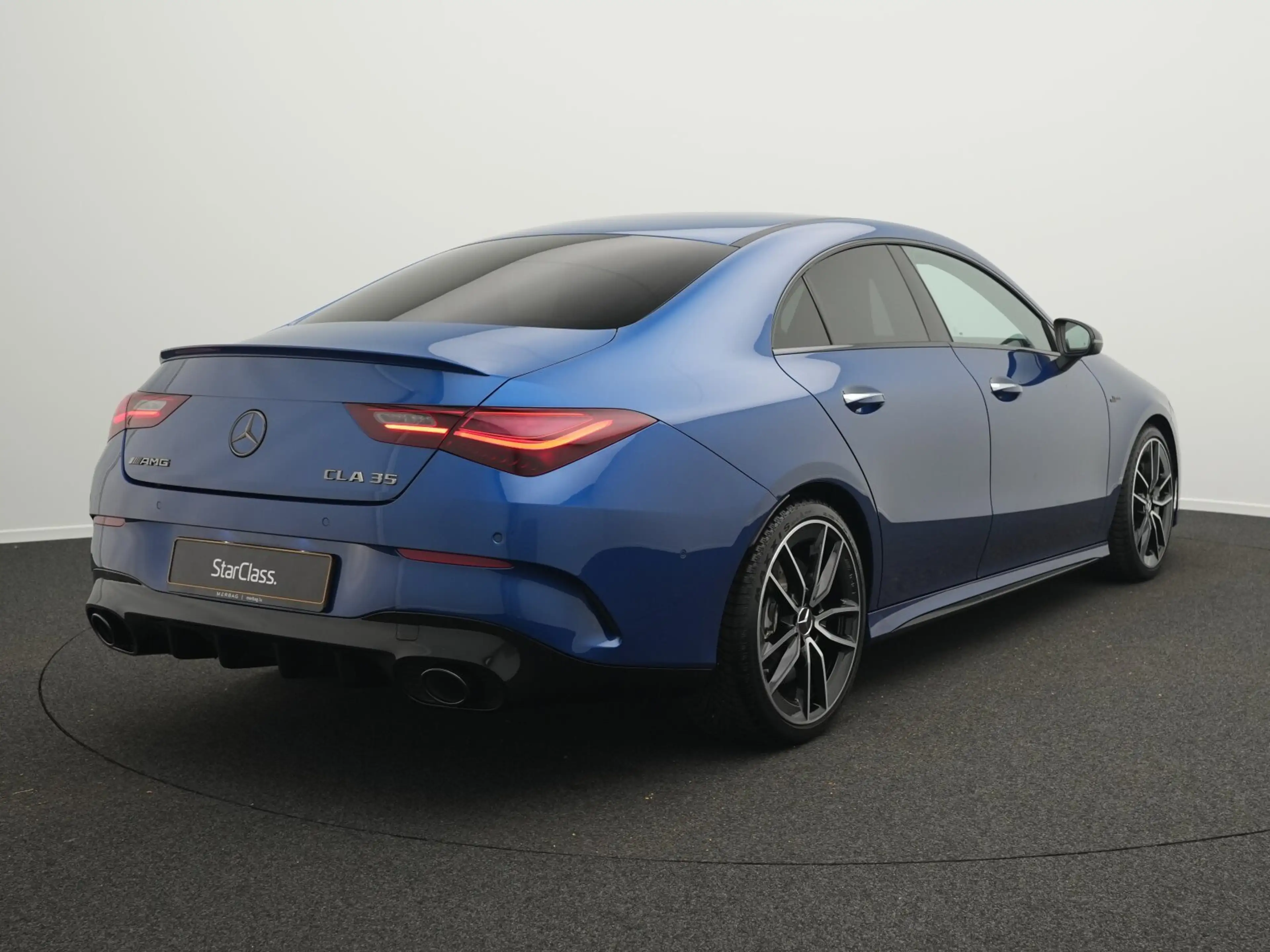 Mercedes-Benz CLA 35 AMG CLA 35 AMG 4M Cpe Multi+Night+Keyless+Totw Premium — photo 3