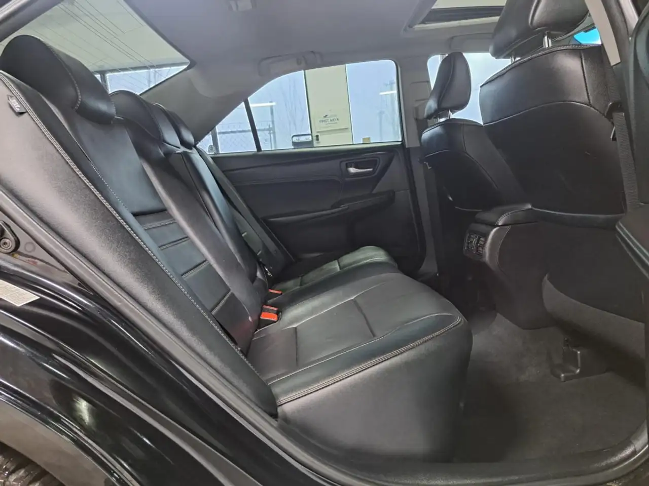 Toyota Camry снимка Toyota Camry
