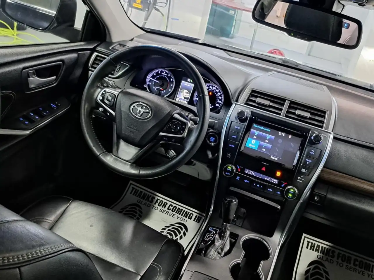 Toyota Camry снимка Toyota Camry