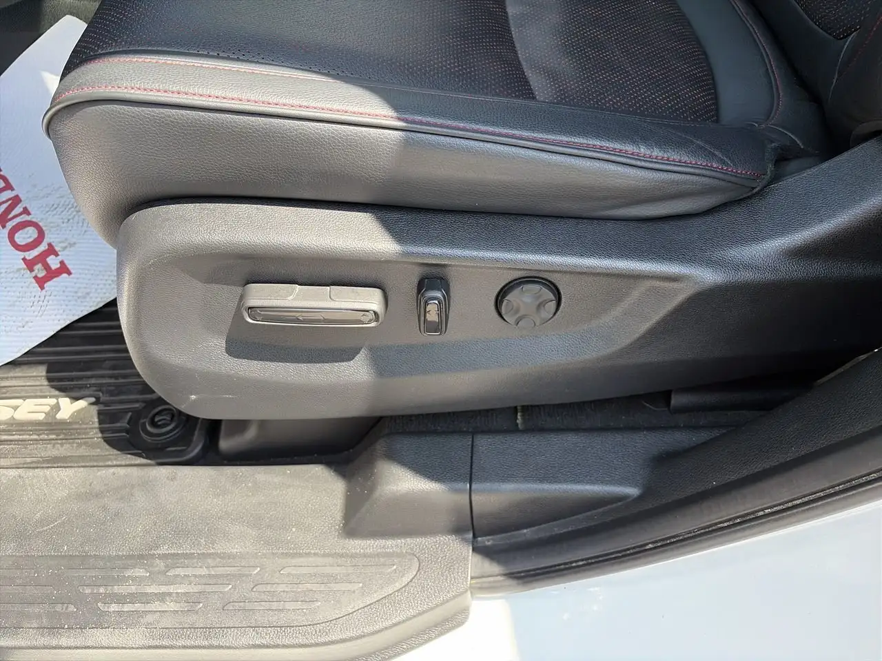 Honda Odyssey снимка Honda Odyssey