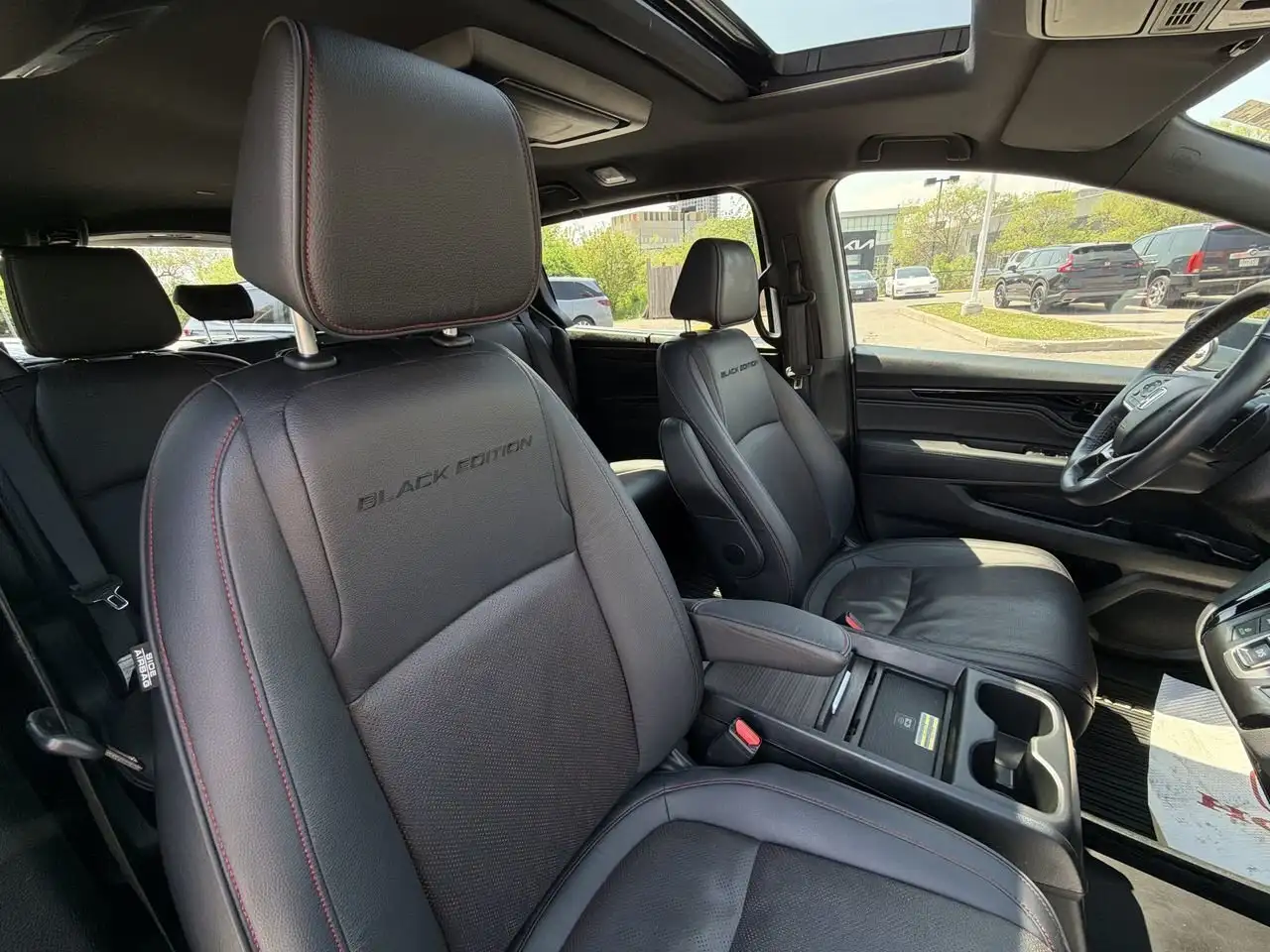 Honda Odyssey снимка Honda Odyssey