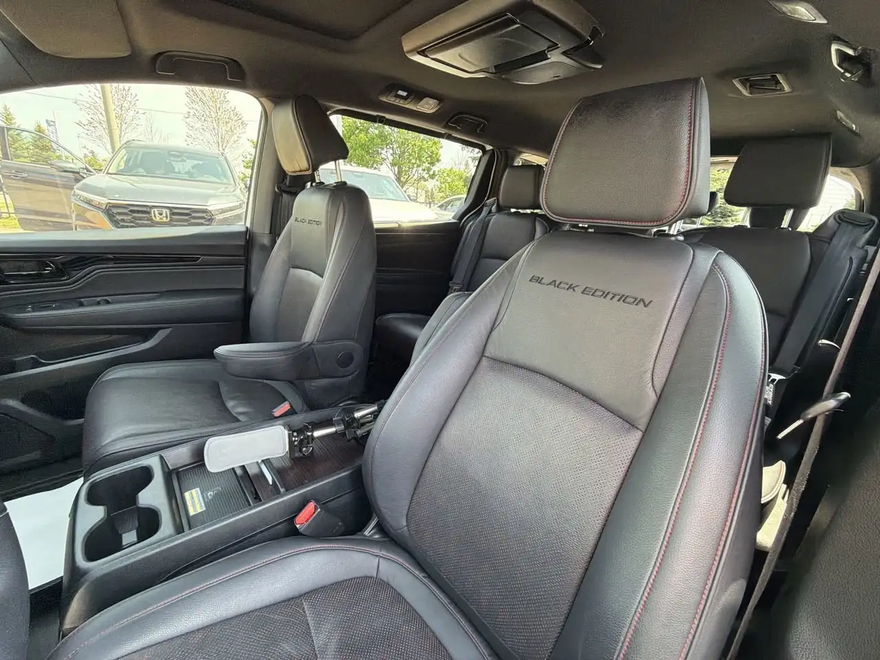 Honda Odyssey снимка Honda Odyssey