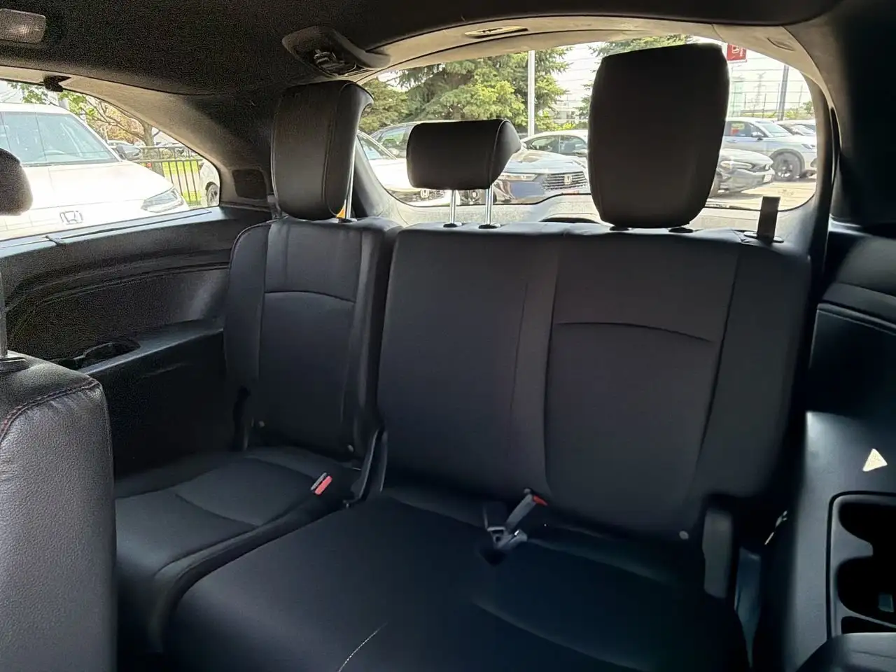 Honda Odyssey снимка Honda Odyssey