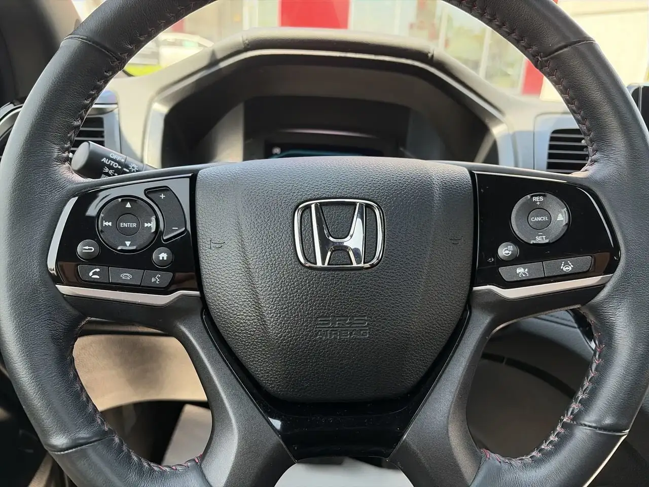 Honda Odyssey снимка Honda Odyssey