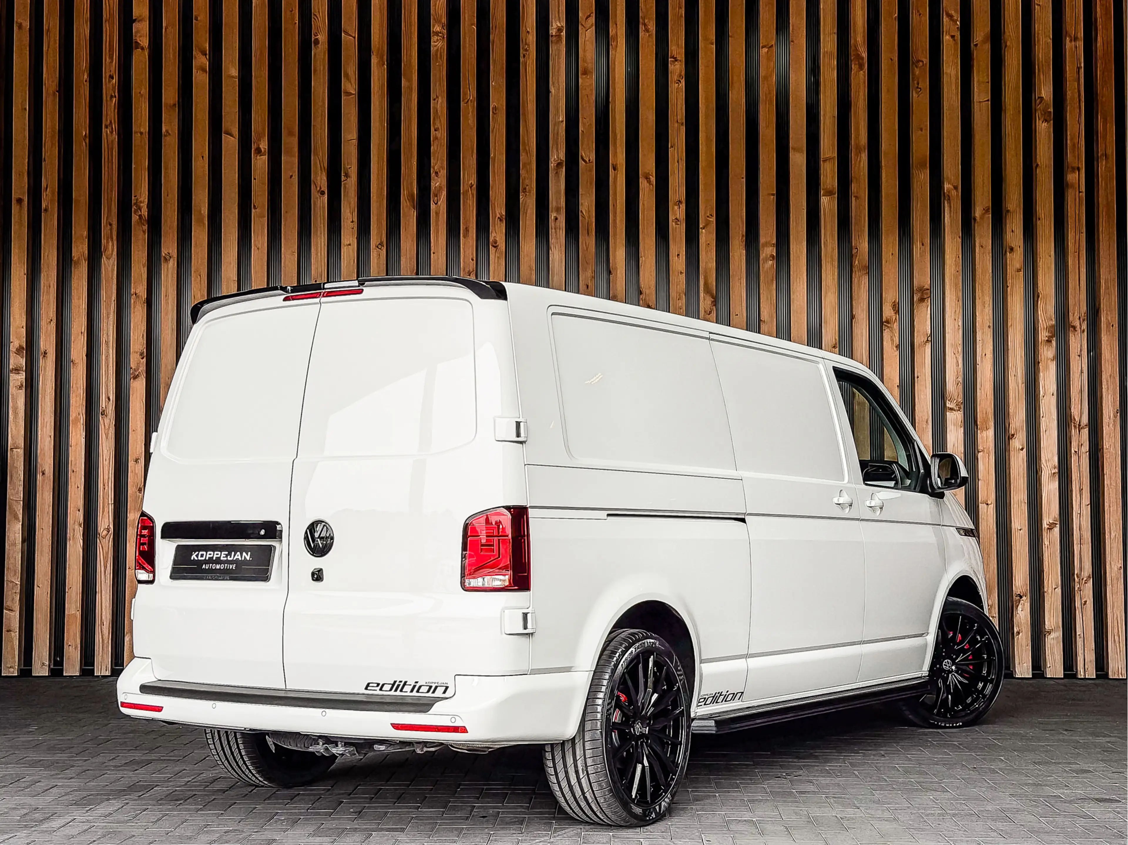 Volkswagen Transporter 2.0 TDI 204PK DSG 4Motion Bestelwagen L2H1 | 2X SC — photo 3