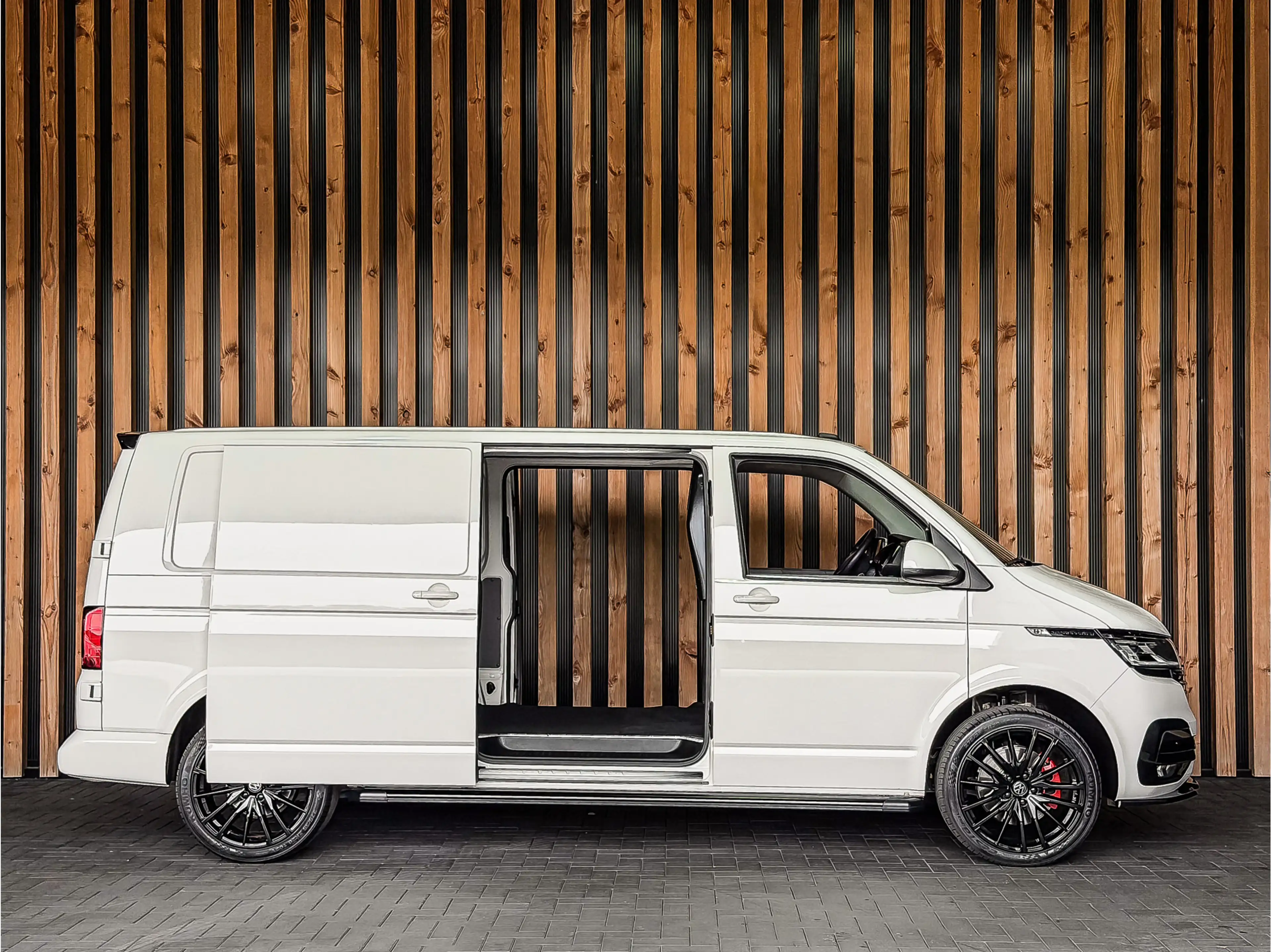 Volkswagen Transporter 2.0 TDI 204PK DSG 4Motion Bestelwagen L2H1 | 2X SC — photo 4