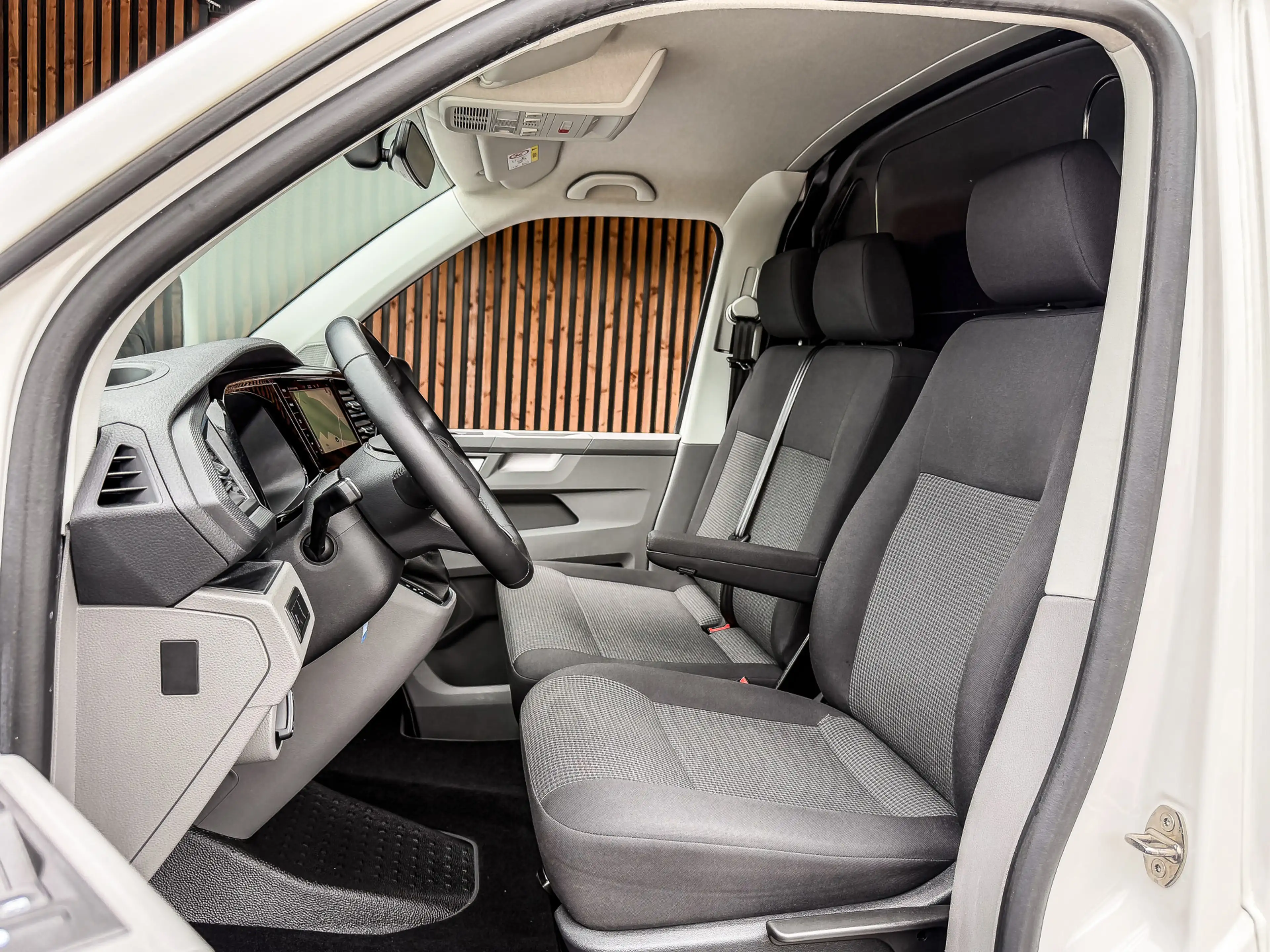 Volkswagen Transporter 2.0 TDI 204PK DSG 4Motion Bestelwagen L2H1 | 2X SC — photo 16