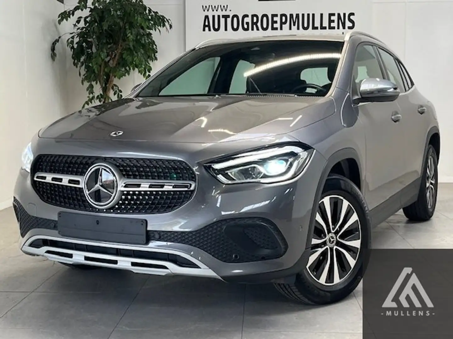 Mercedes-Benz GLA 180 GLA Business Solution 8 DCT 2.0 D + Trekhaak + Le Gris - 2