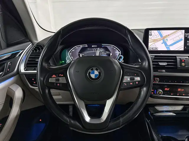 BMW X3 view 11