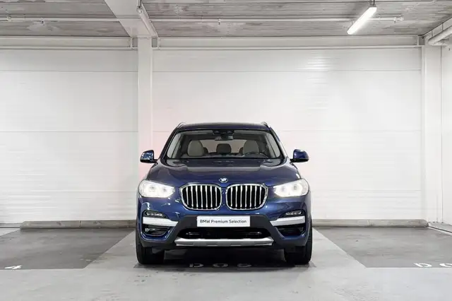 BMW X3 view 5