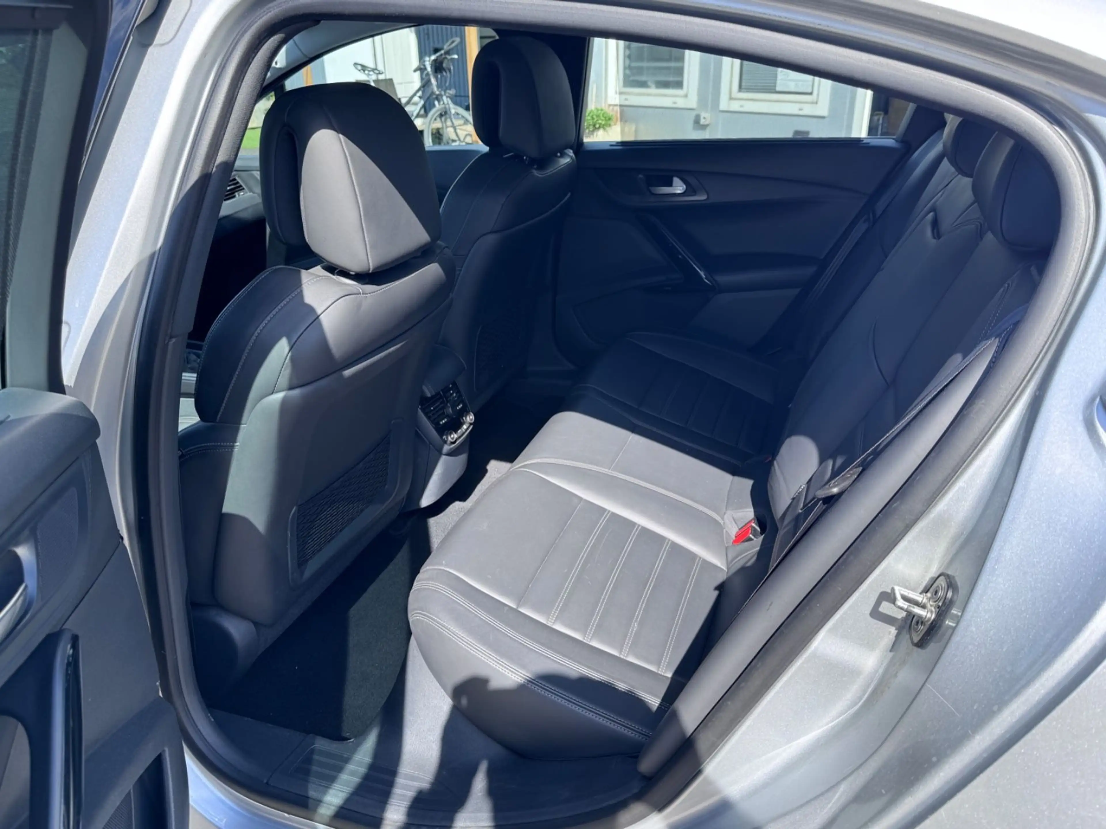 Peugeot 508 2.0 HDi Allure — photo 12