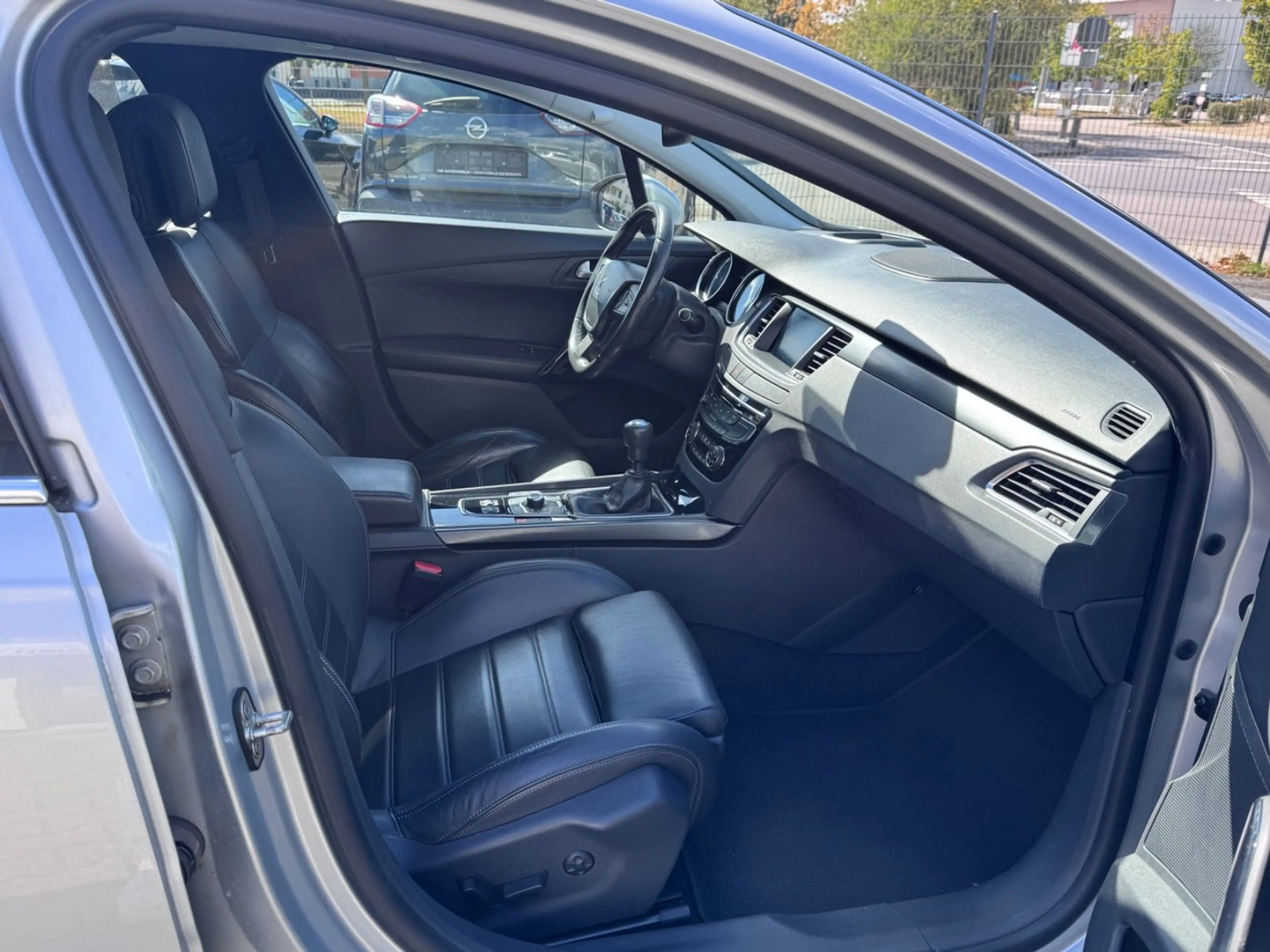 Peugeot 508 2.0 HDi Allure — photo 14