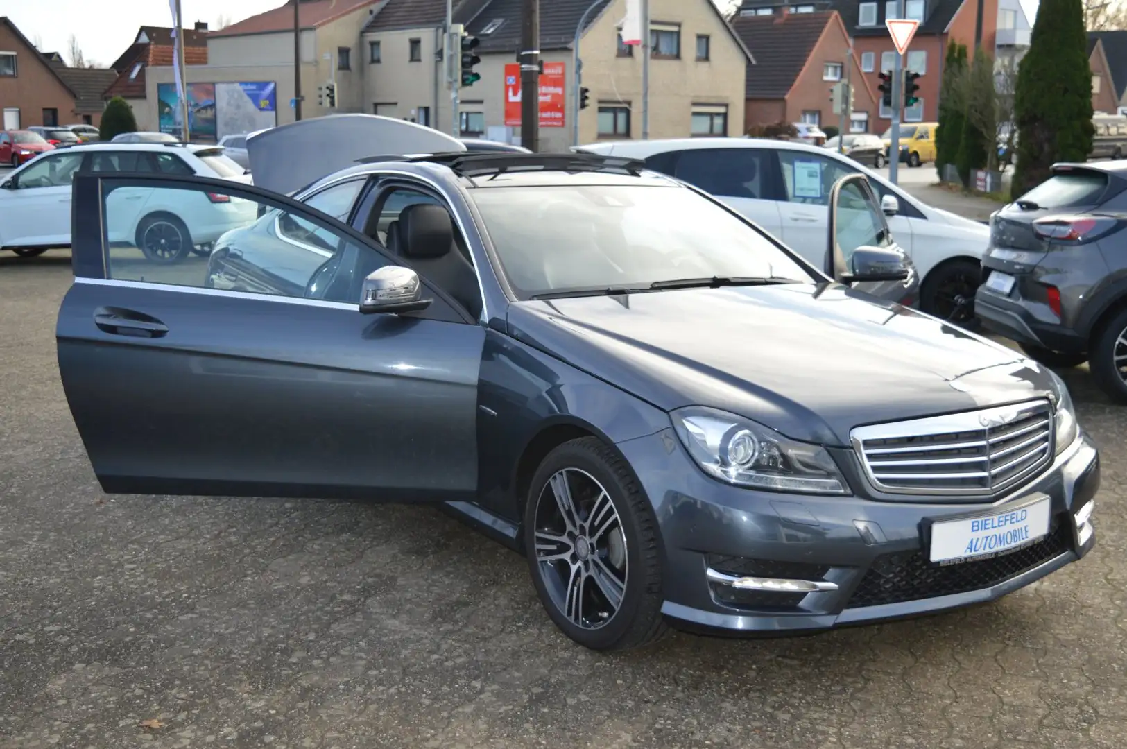 Mercedes-Benz C 180 CGI Coupe Edition C 7G-Tronic BlueEfficiency AMG O Gris - 1