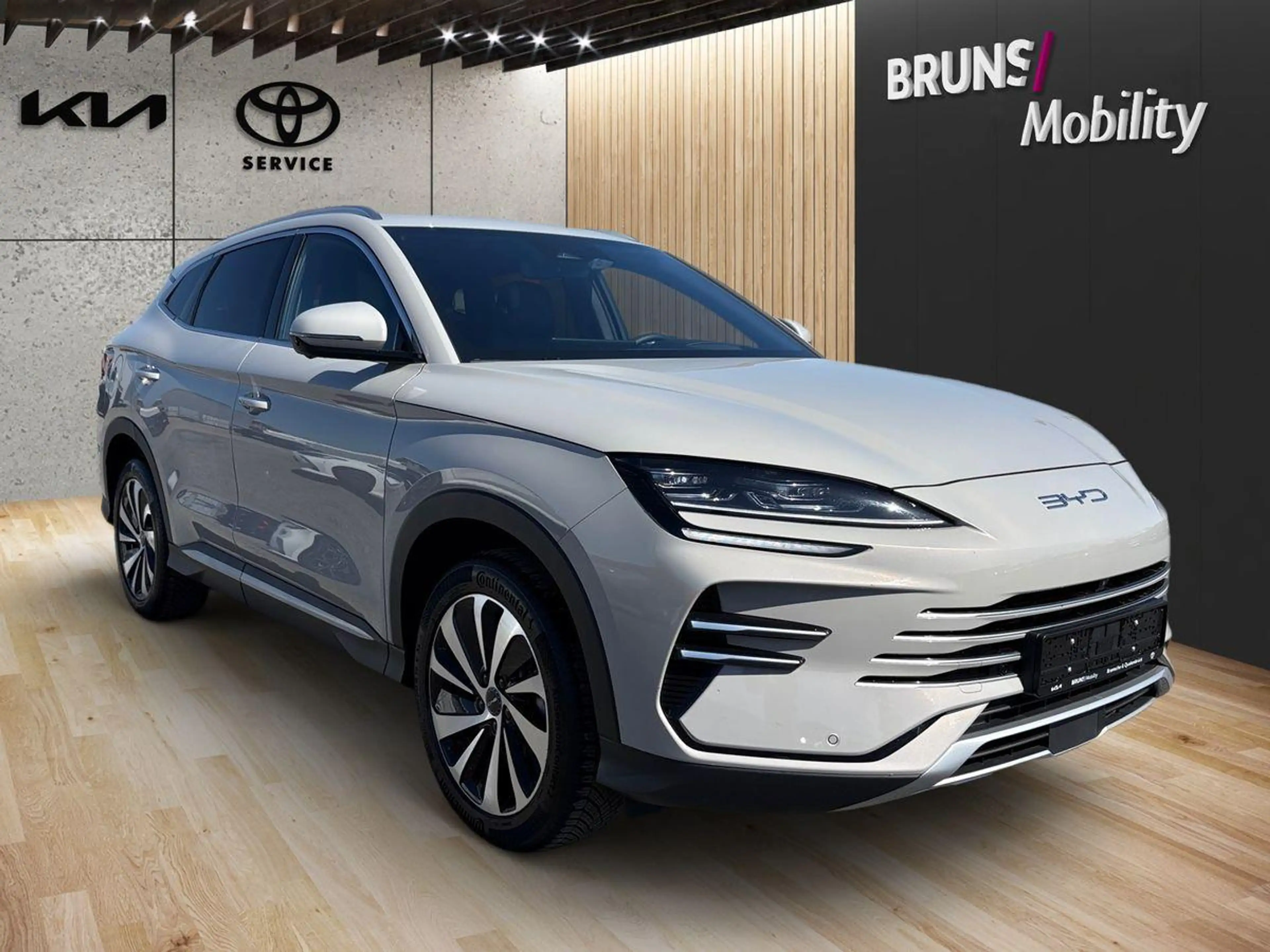 BYD Seal U DM-i 1.5 PHEV Design AWD Leder Pano 360 — photo 3