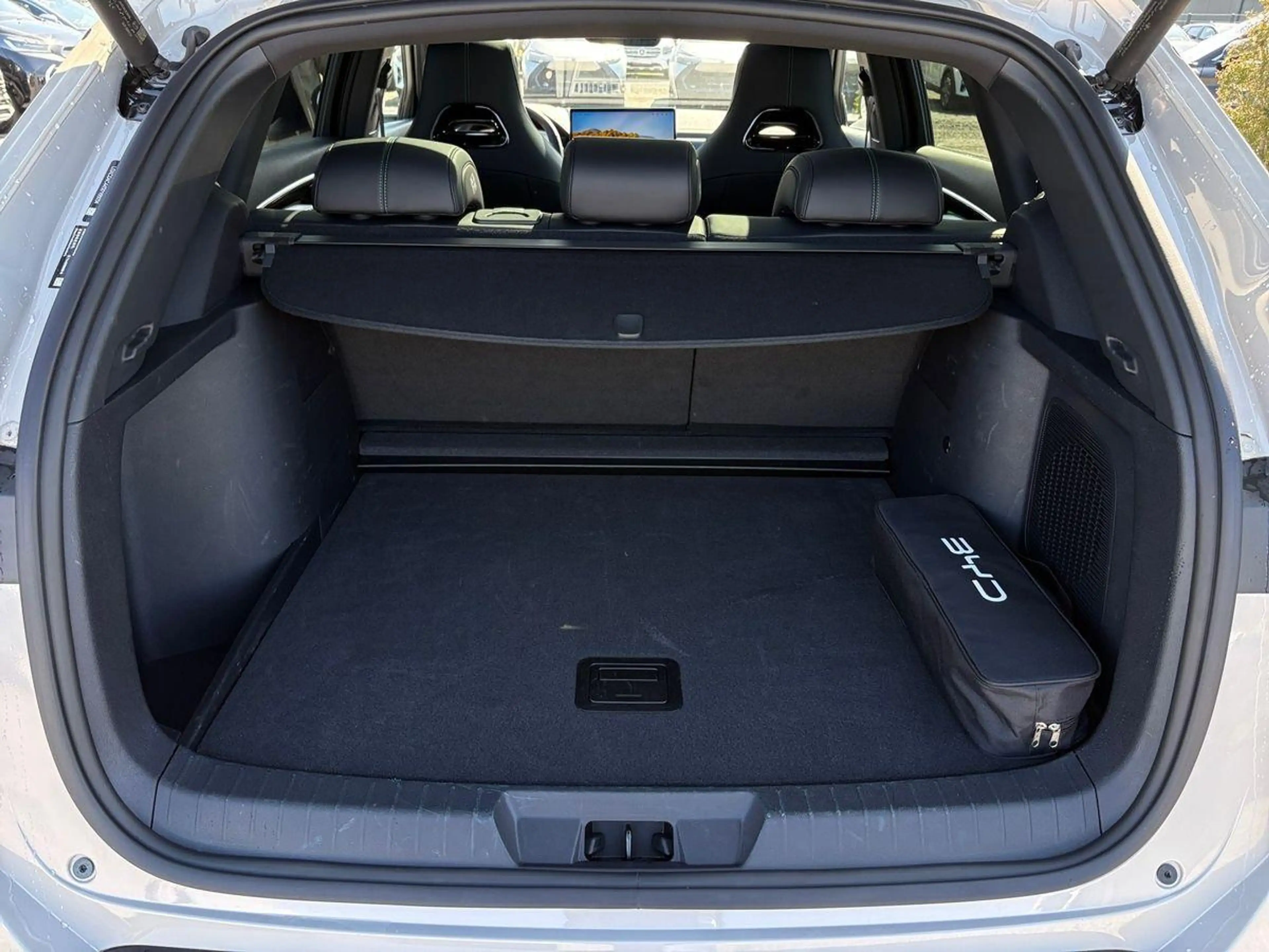 BYD Seal U DM-i 1.5 PHEV Design AWD Leder Pano 360 — photo 13