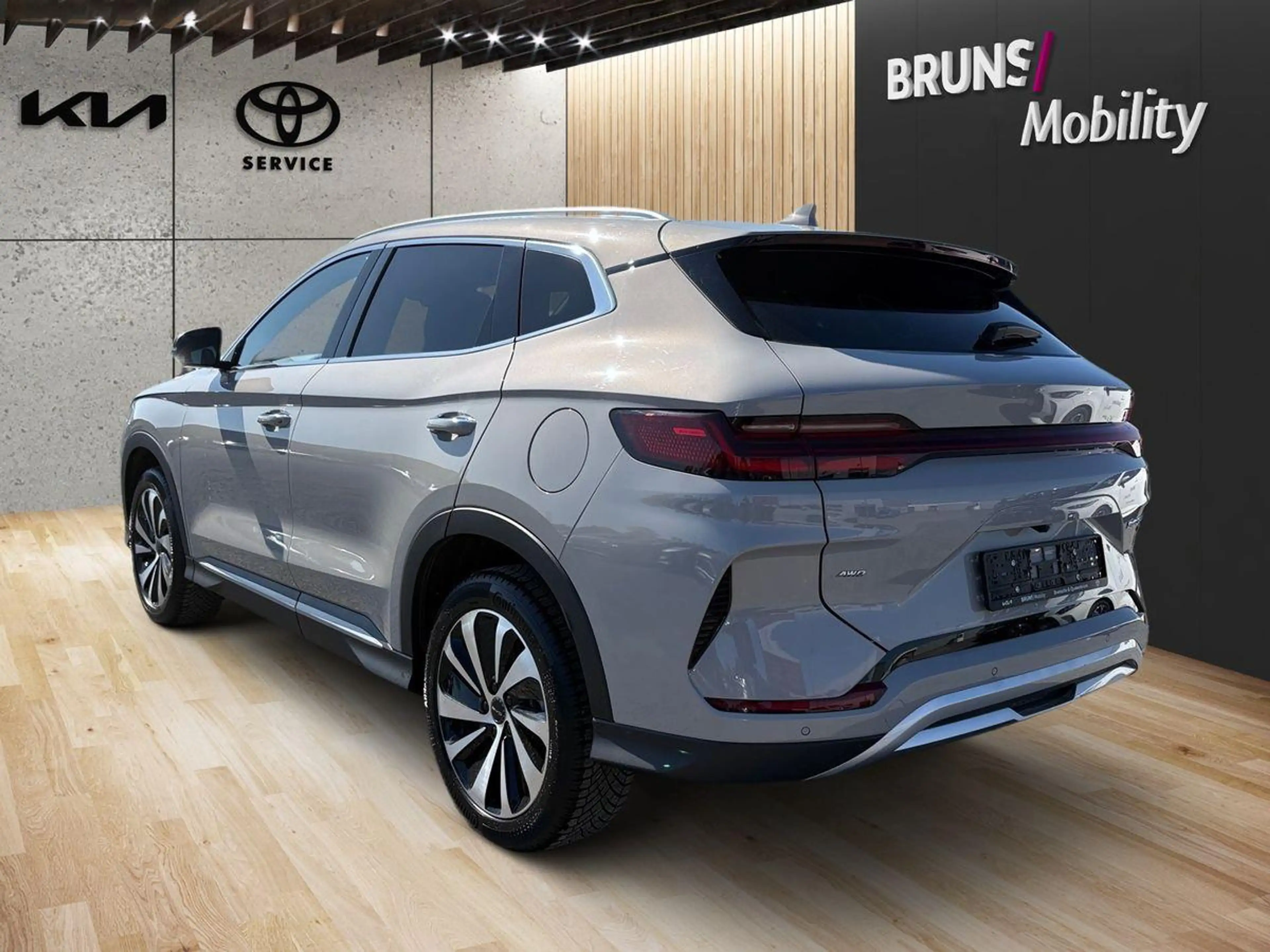 BYD Seal U DM-i 1.5 PHEV Design AWD Leder Pano 360 — photo 5