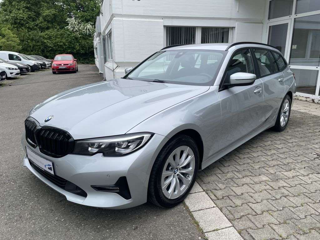 Second hand Bmw 3 Series 320