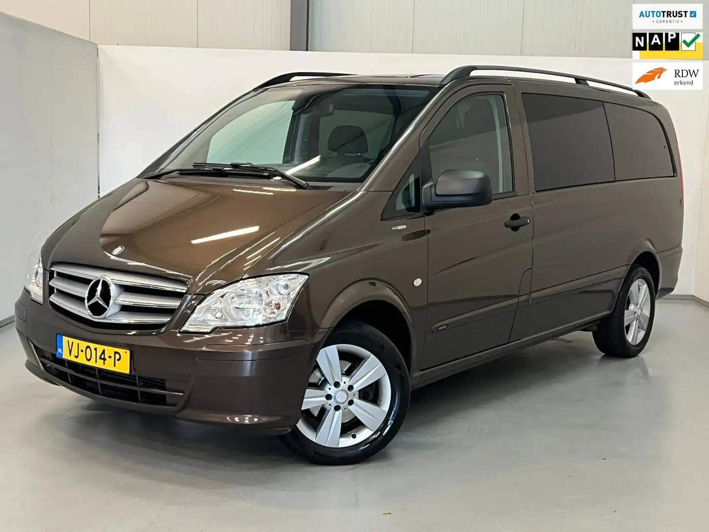 Mercedes-Benz Vito 113 CDI 320 Lang / Dubbel Cabine / 5-pers / NL-aut Bruin - 1