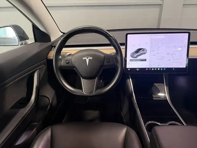 Tesla Model 3 view 15