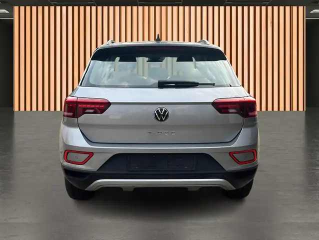 Volkswagen T-Roc view 23