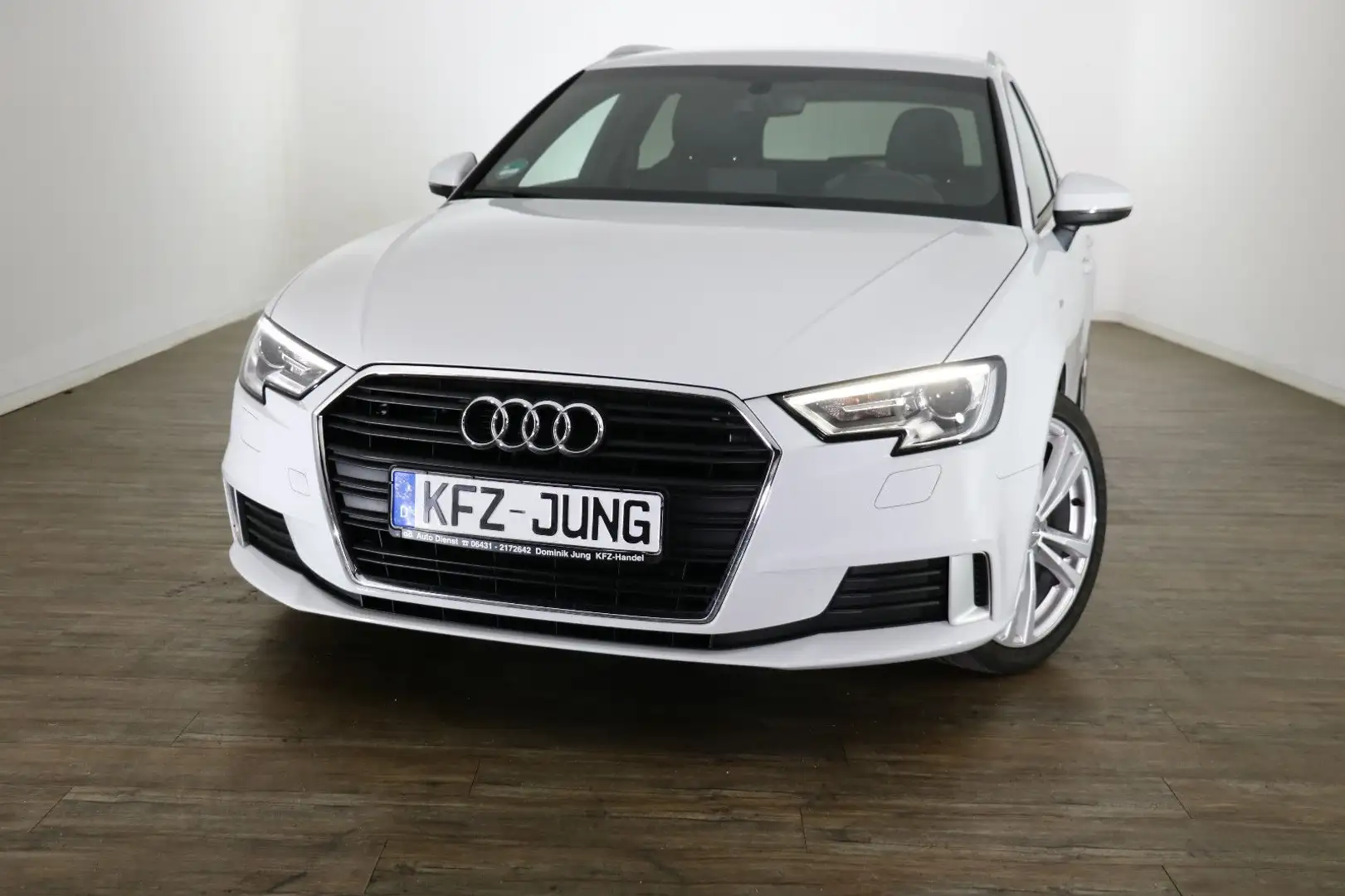 Audi A3 Sportback 30 TFSI sport *S line* Weiß - 1