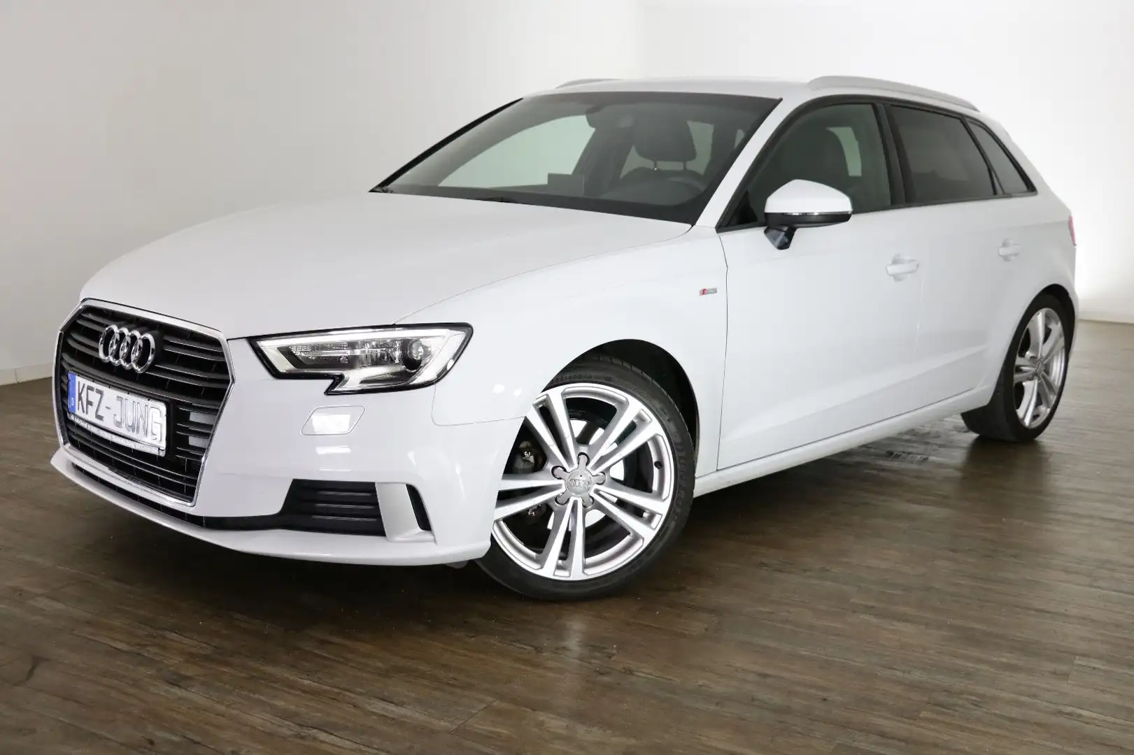 Audi A3 Sportback 30 TFSI sport *S line* Weiß - 2