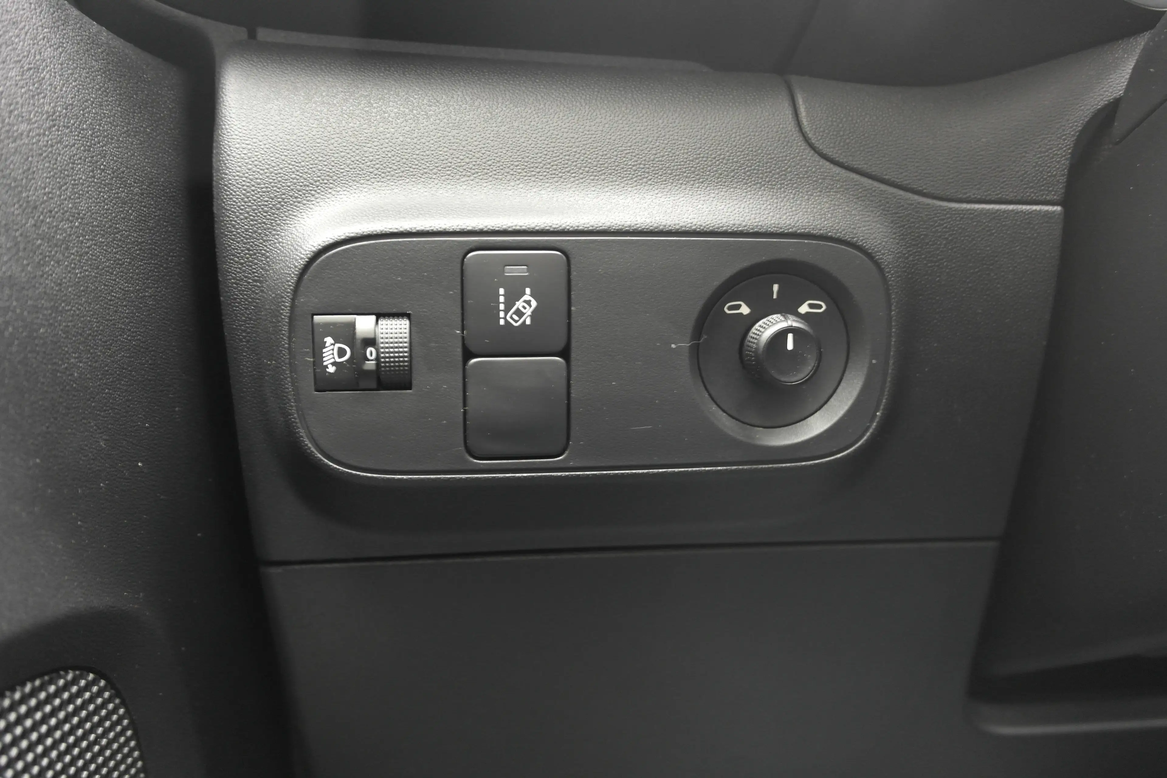 Citroen C3 Shine, Tempomat, Klimaautomatik — photo 13