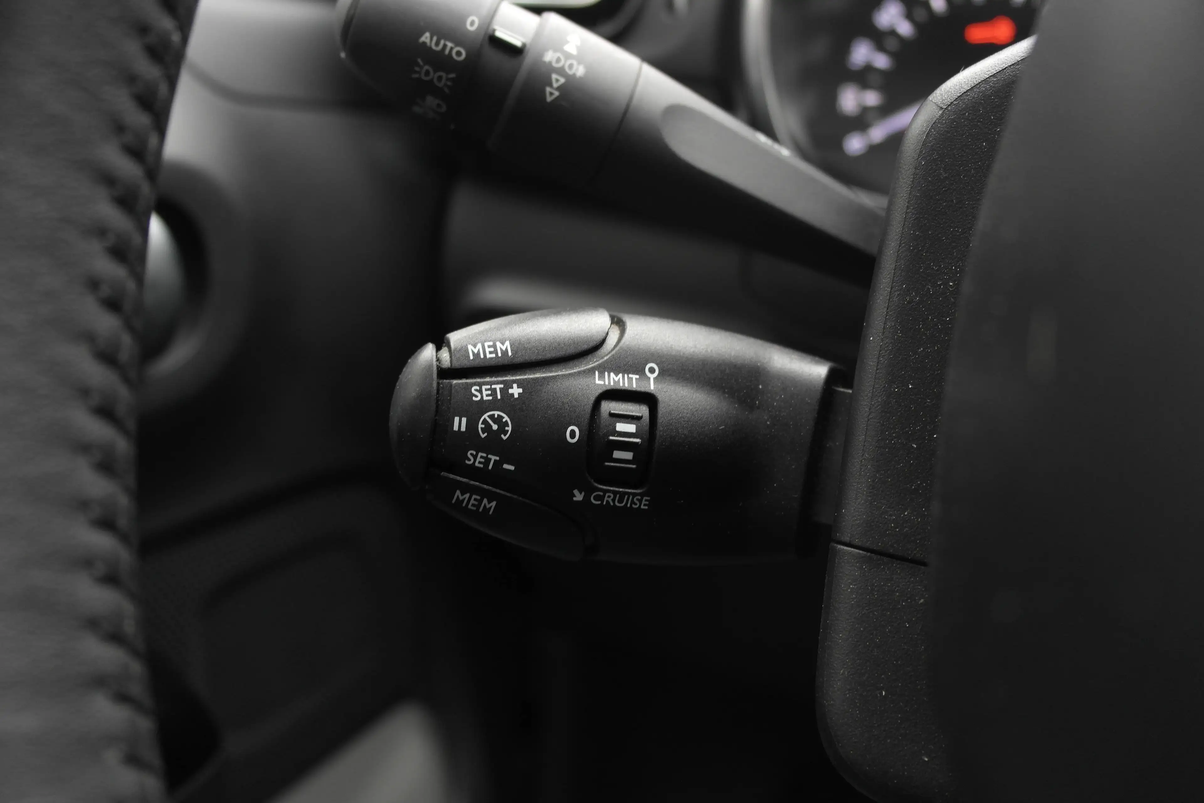 Citroen C3 Shine, Tempomat, Klimaautomatik — photo 12
