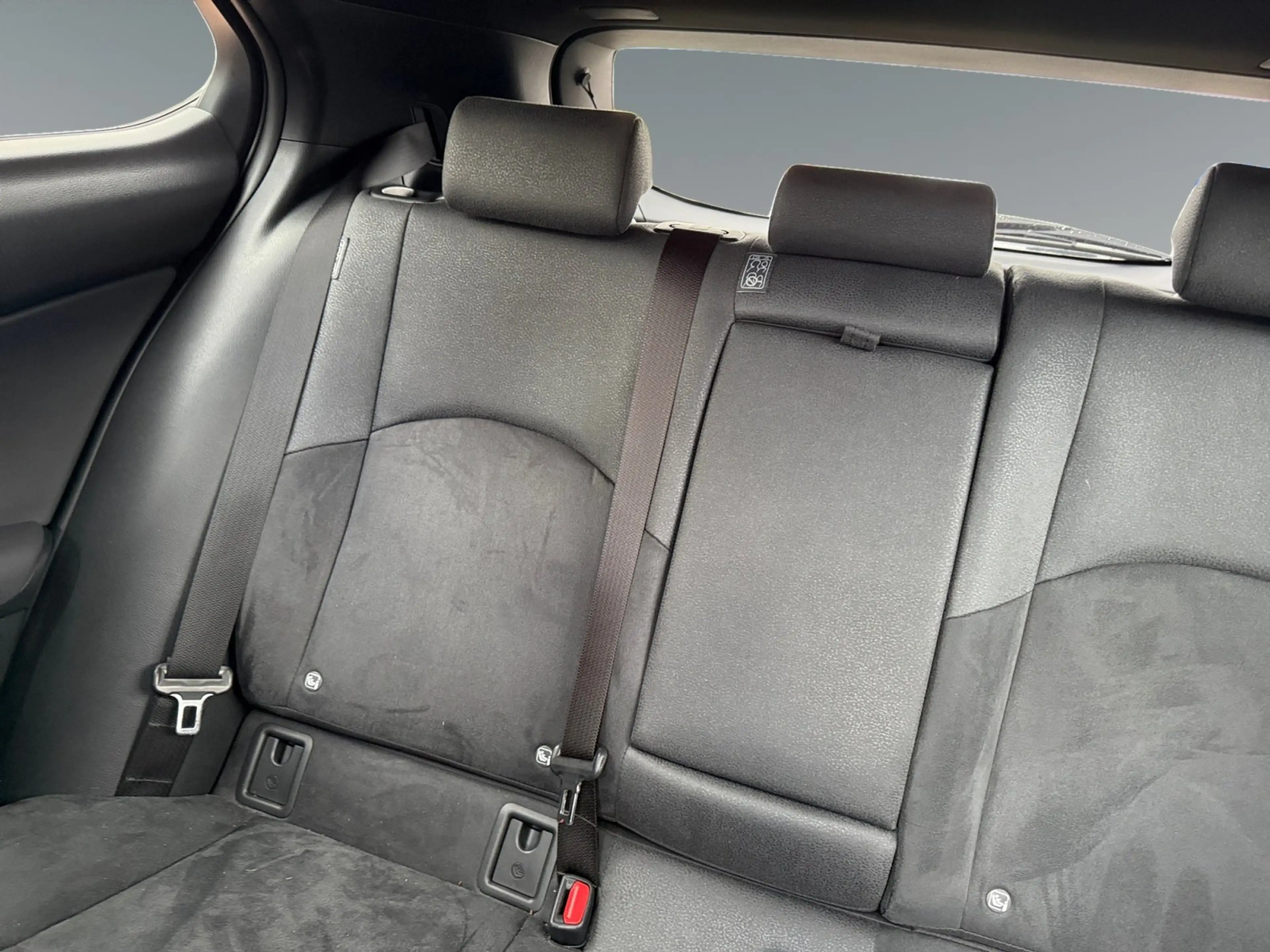Lexus UX 250h UX 250 h Executive Schiebedach*Sitzhzg*CarPlay — photo 13