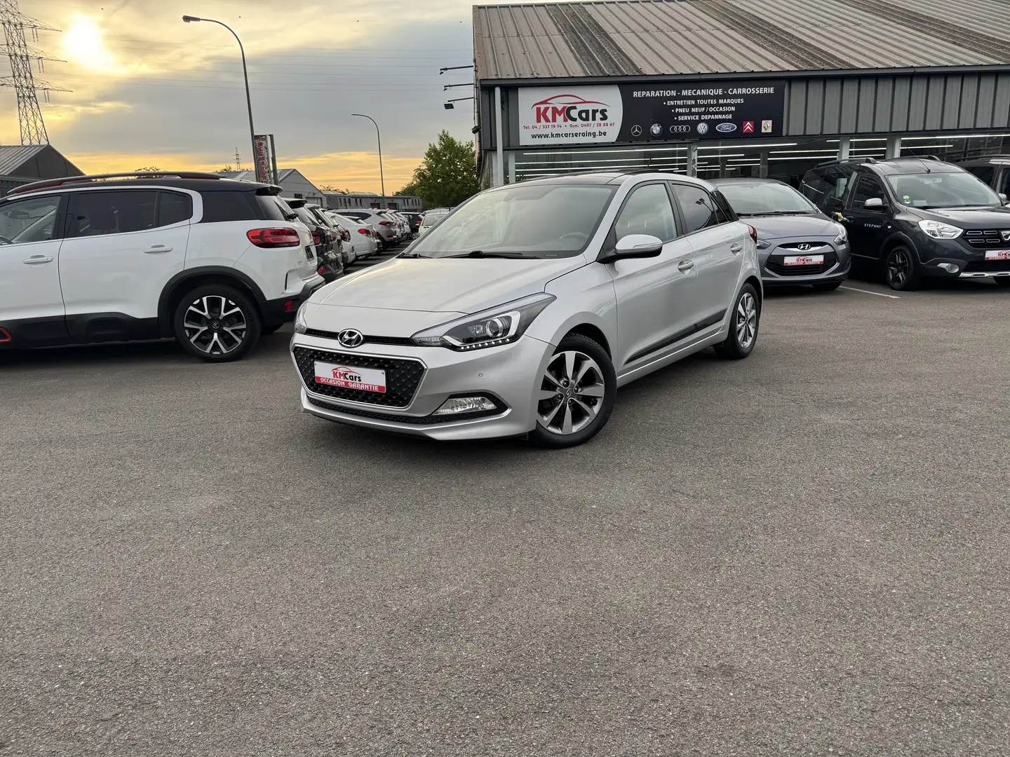 Hyundai i20 i20 1.4i ESSENCE /TOIT PANORAMIQUE /AIRCO/JANTES Gris - 2