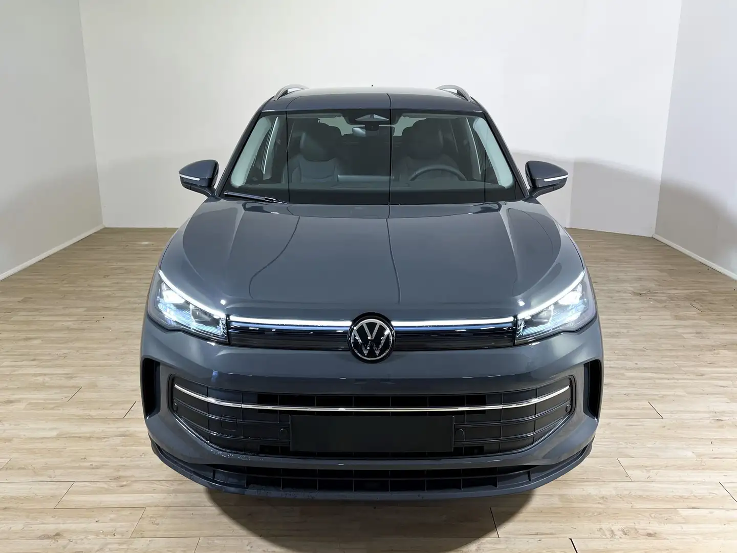 Volkswagen Tiguan Tiguan 1.5 eTSI 130 CV ACT DSG Edition Plus Grigio - 2