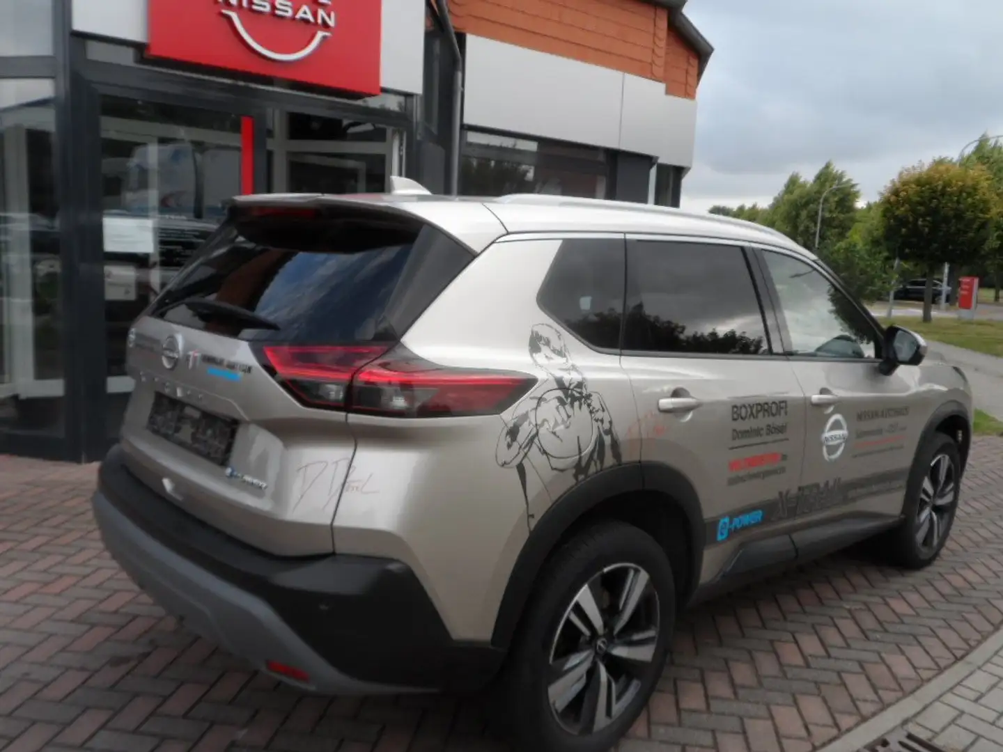 Nissan X-Trail e-power N-Connecta Šedá - 2