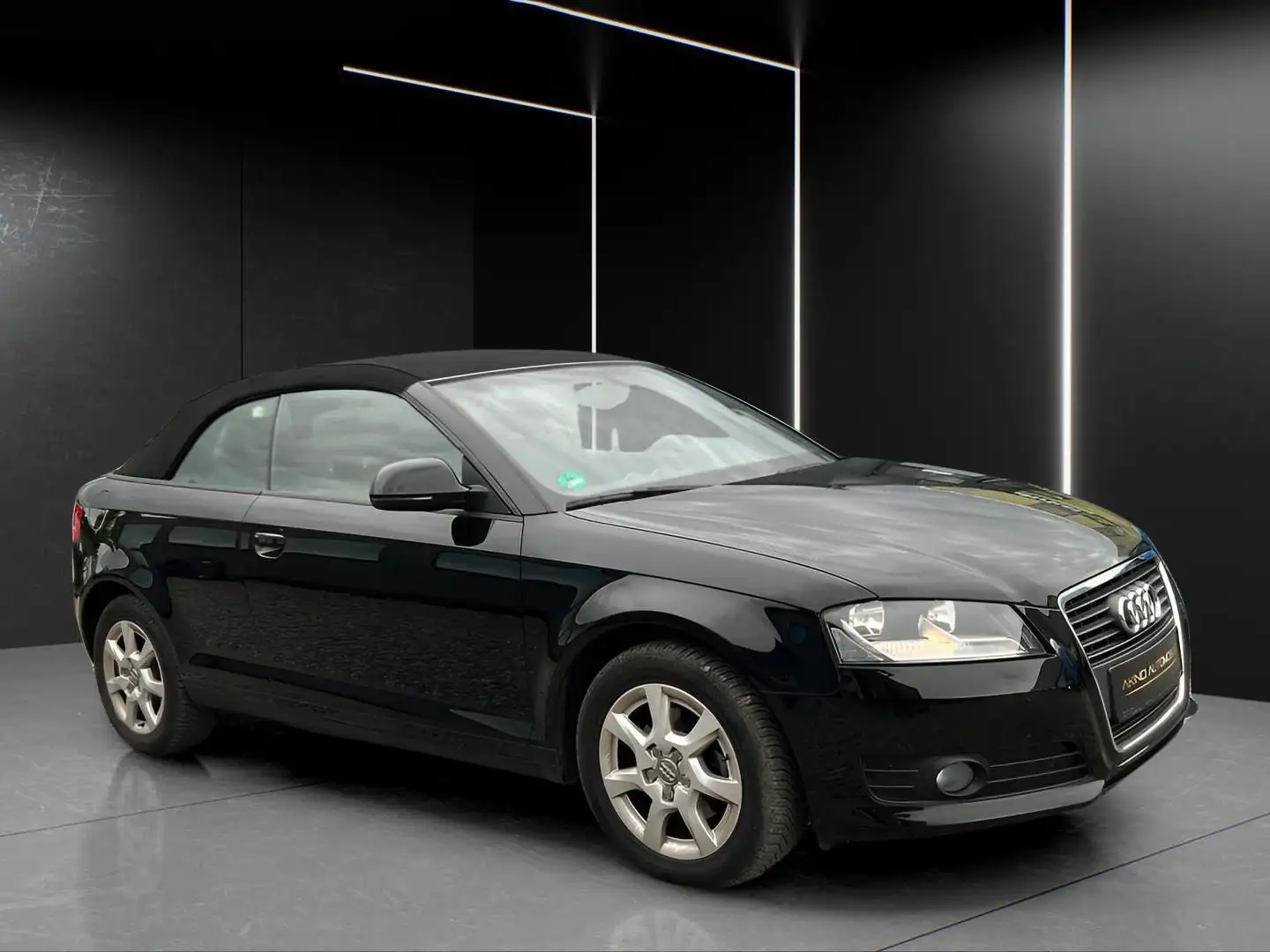 Audi A3 Cabriolet 1.8 TFSI Attraction *92tkm*Navi*Pdc Schwarz - 1