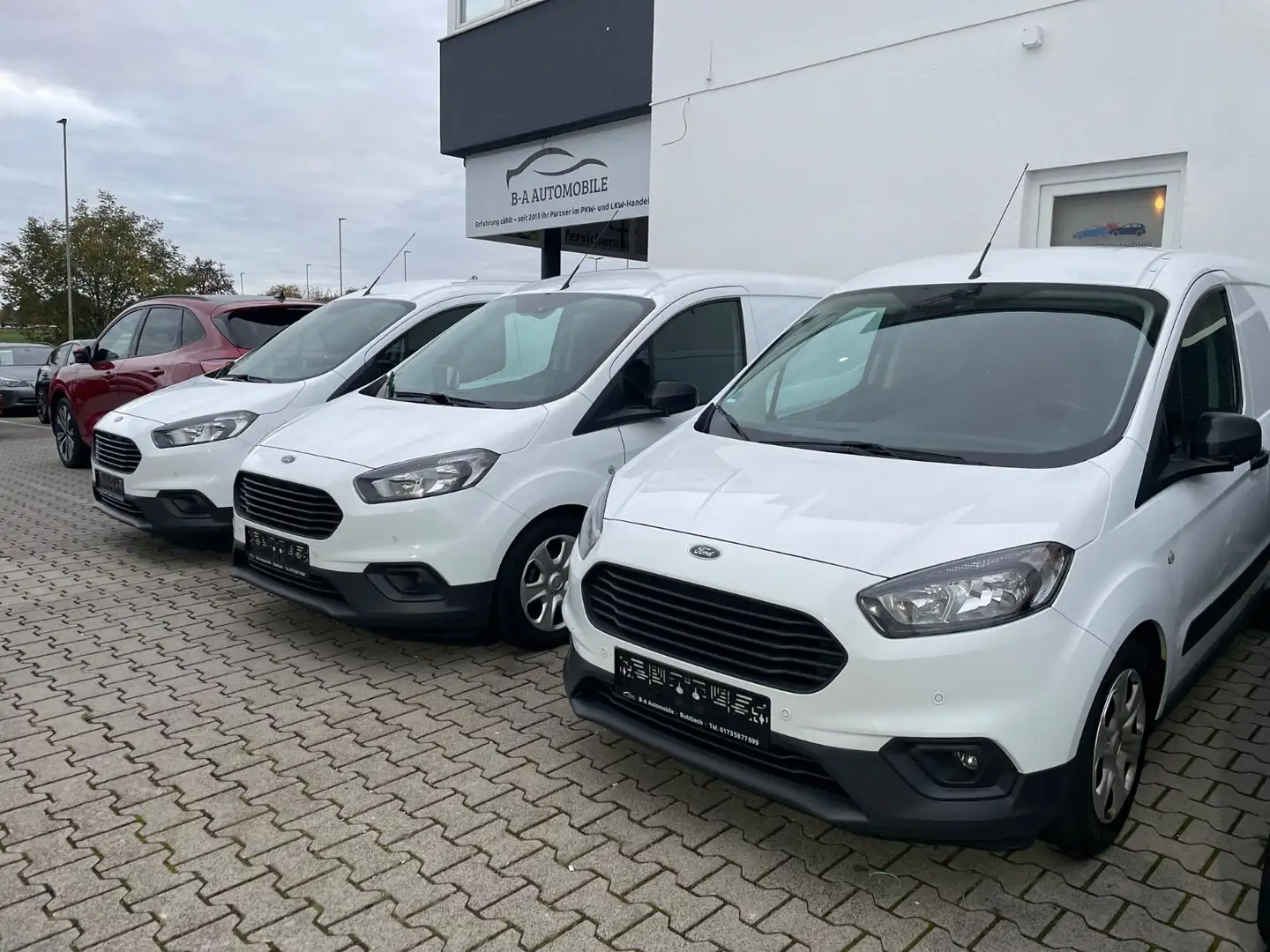 Ford Transit Courier *Apple*Android*PDC*Klima*TOP Blanc - 1