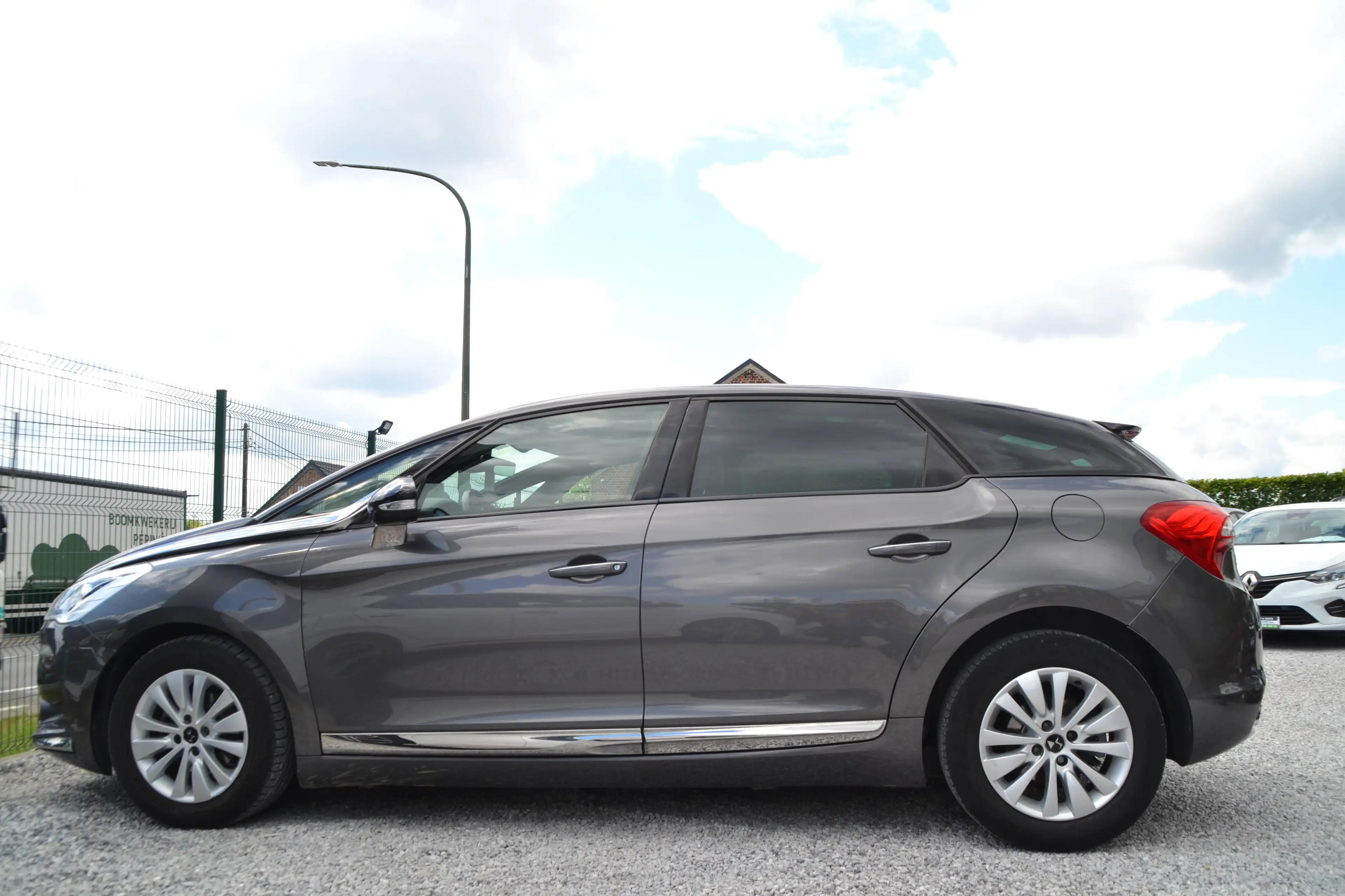 DS Automobiles DS 5 🤩🔥NEW ARRIVAL🤩🔥1.6 BlueHDi Business GPS WWW.SBLCARS.B.E. — photo 3