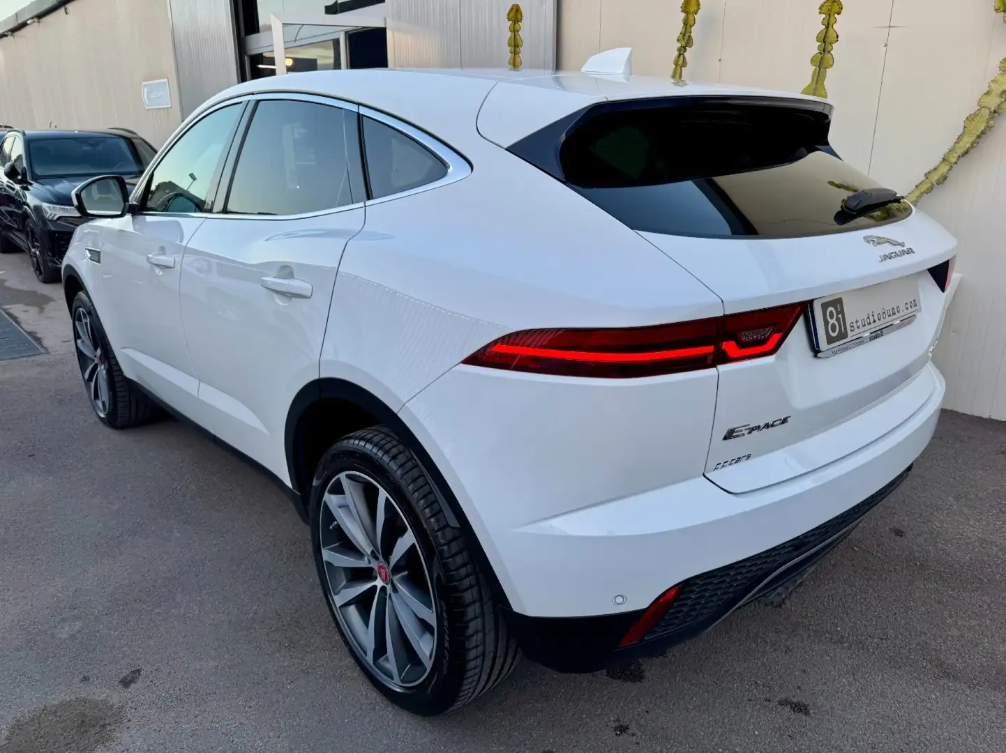 Jaguar E-Pace 2.0D 150 CV AWD aut. Blanc - 2