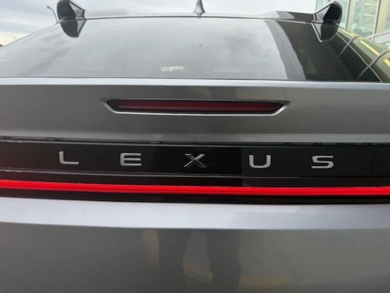 Lexus RZ снимка Lexus RZ