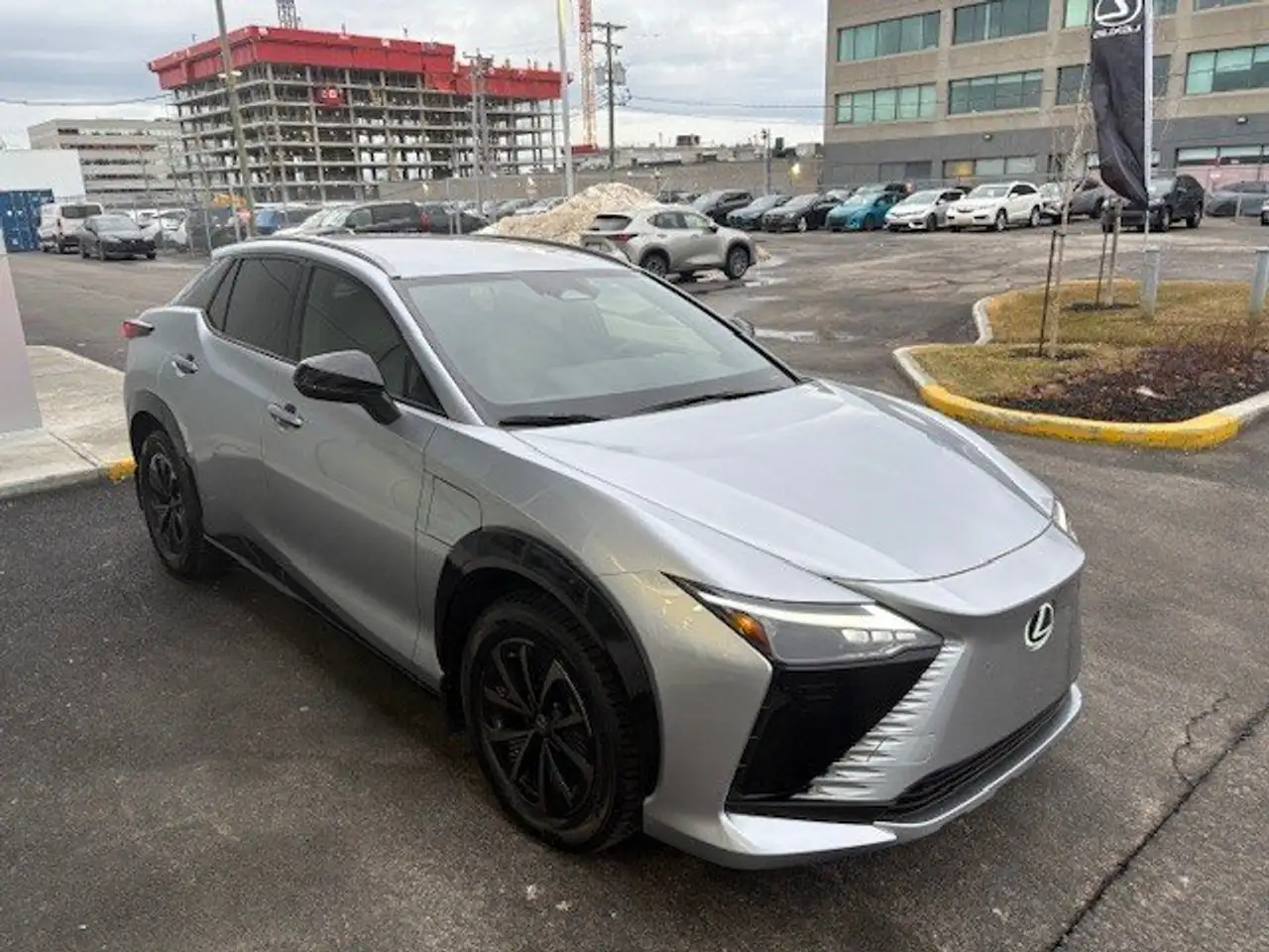 Lexus RZ снимка Lexus RZ