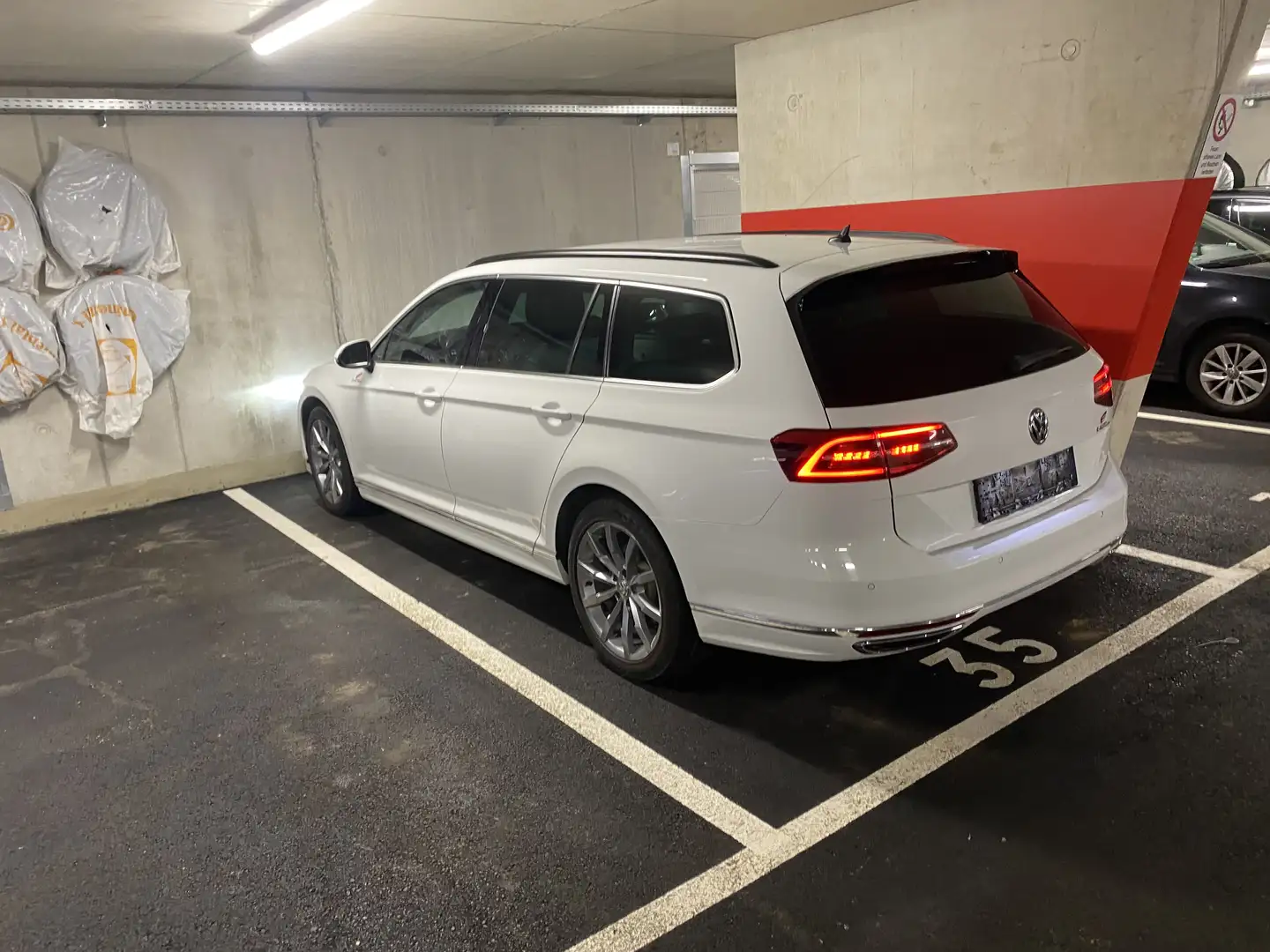 Volkswagen Passat Variant R- line, Comfortline 2,0 TDI DSG - 2