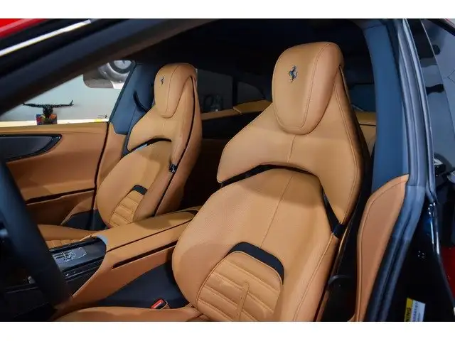 Ferrari Purosangue view 7